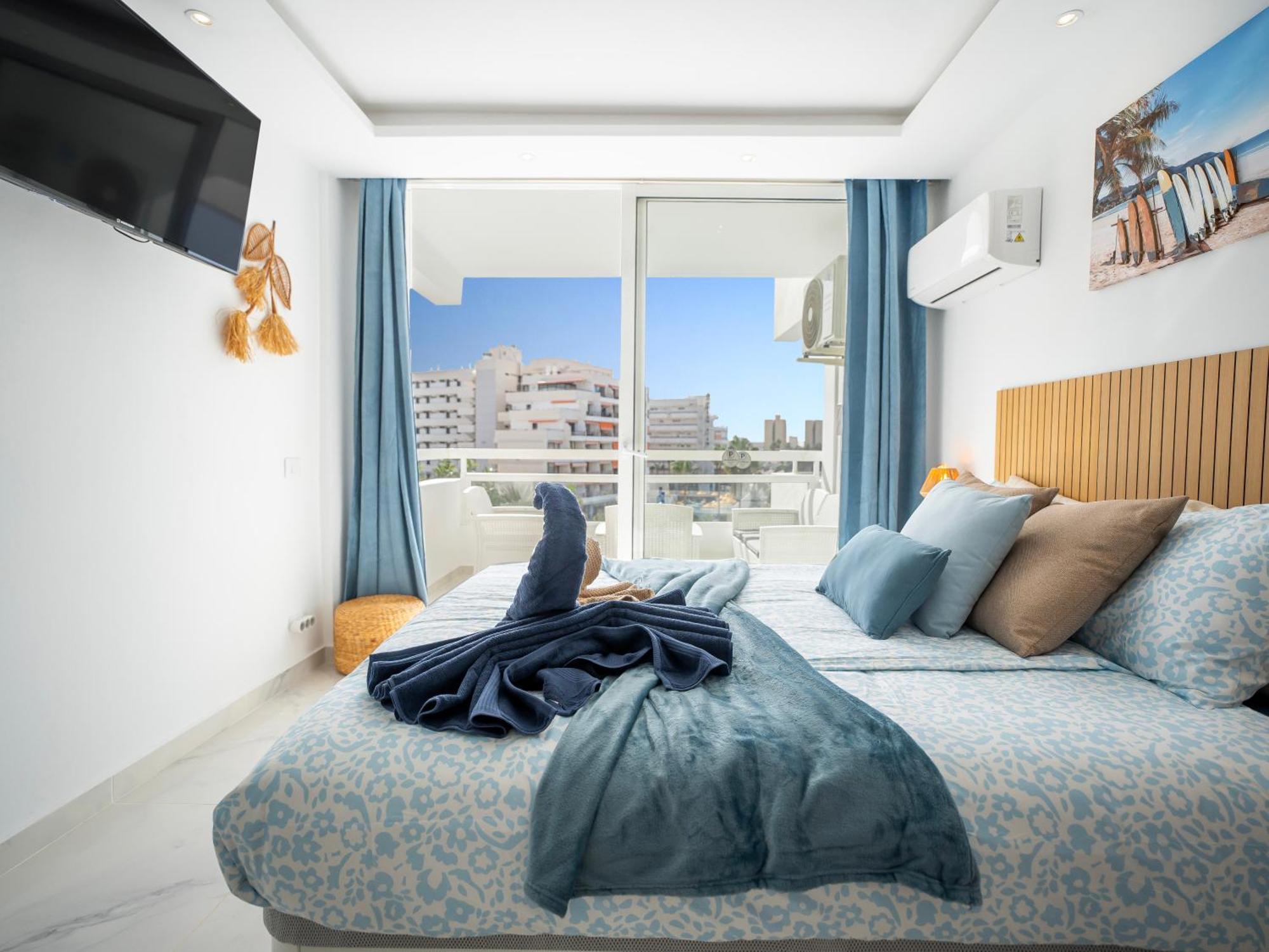 Stylish With Ocean View And Pool, Ponderosa, 322 Costa Adeje (Tenerife)