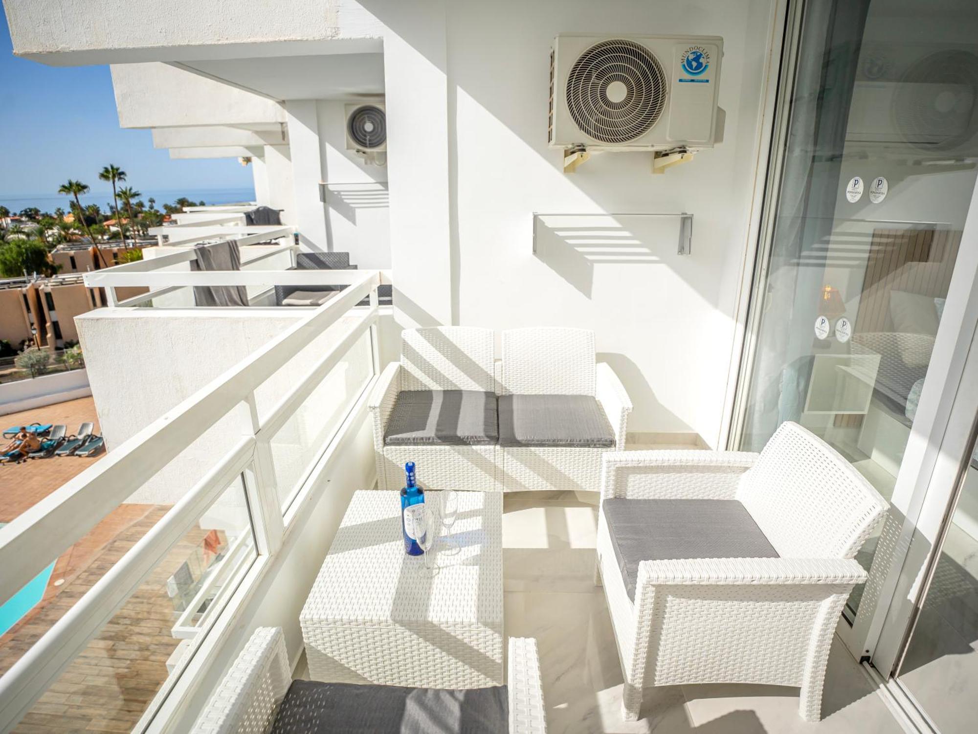 Stylish With Ocean View And Pool, Ponderosa, 322 * Costa Adeje (Tenerife)