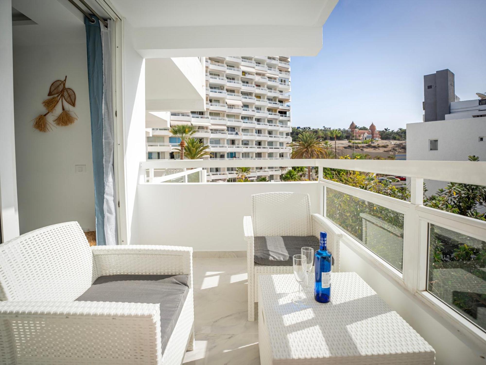 Stylish With Ocean View And Pool, Ponderosa, 322 * Costa Adeje (Tenerife)