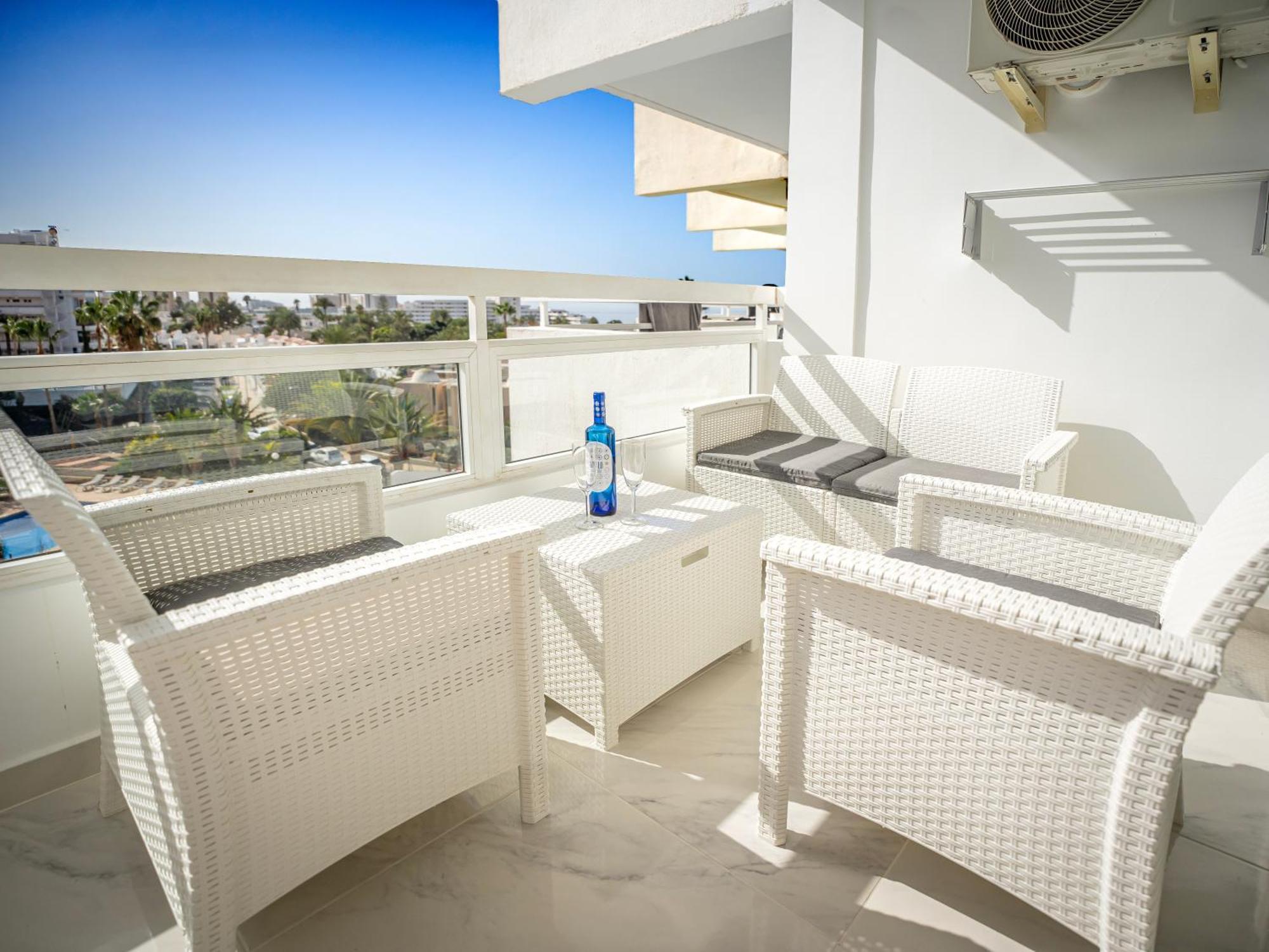 Stylish With Ocean View And Pool, Ponderosa, 322 Costa Adeje (Tenerife)