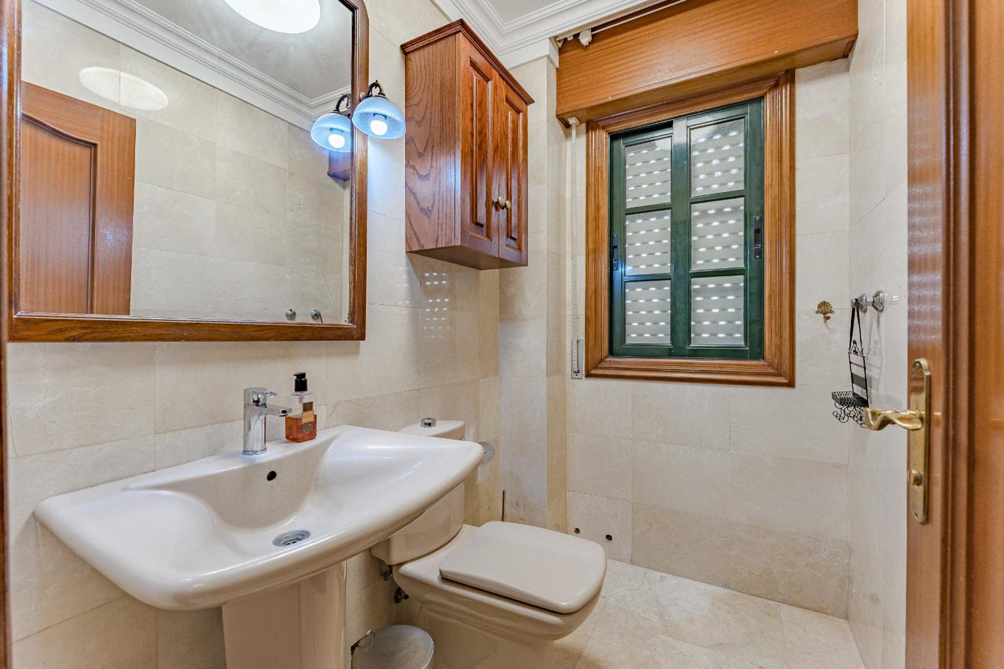 Сasa de vacaciones - 3 Bedroom House With Pool *