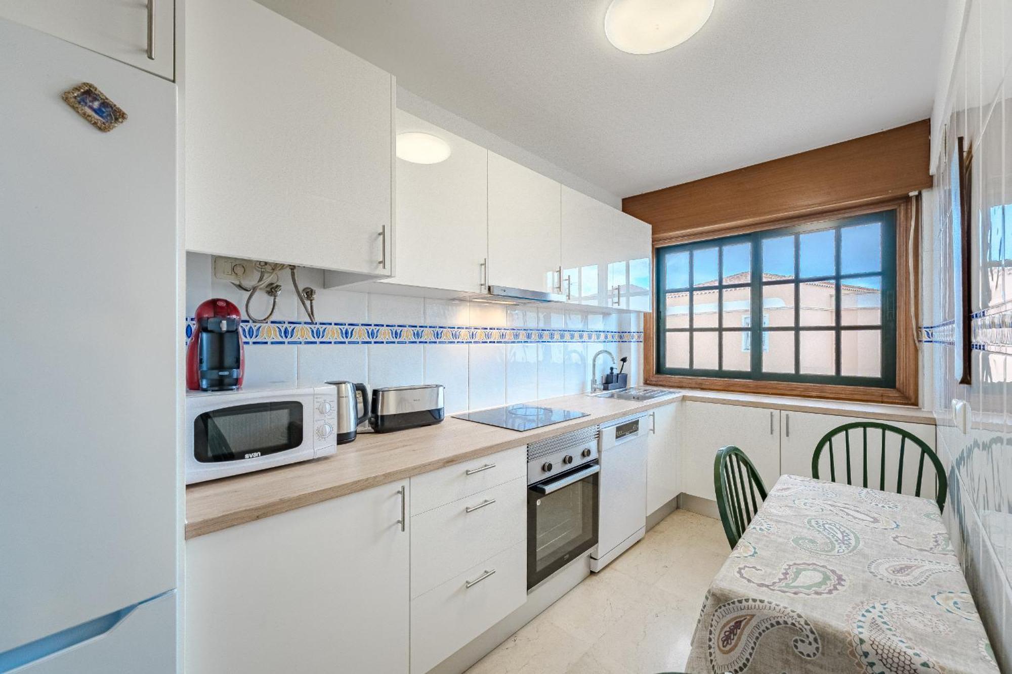 - 3 Bedroom House With Pool *