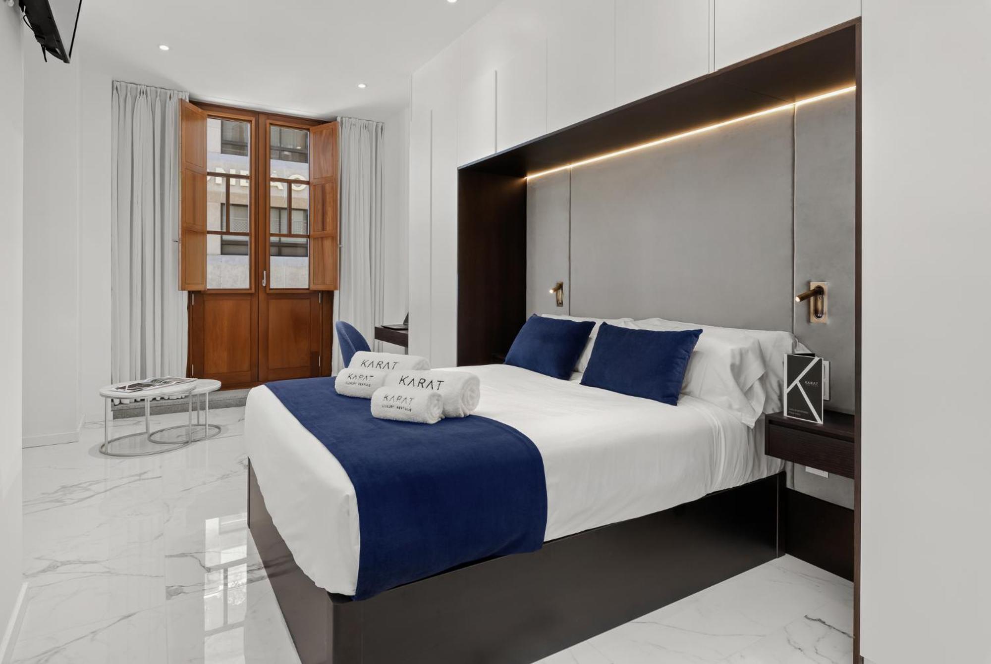 7 Luxury By Karat *