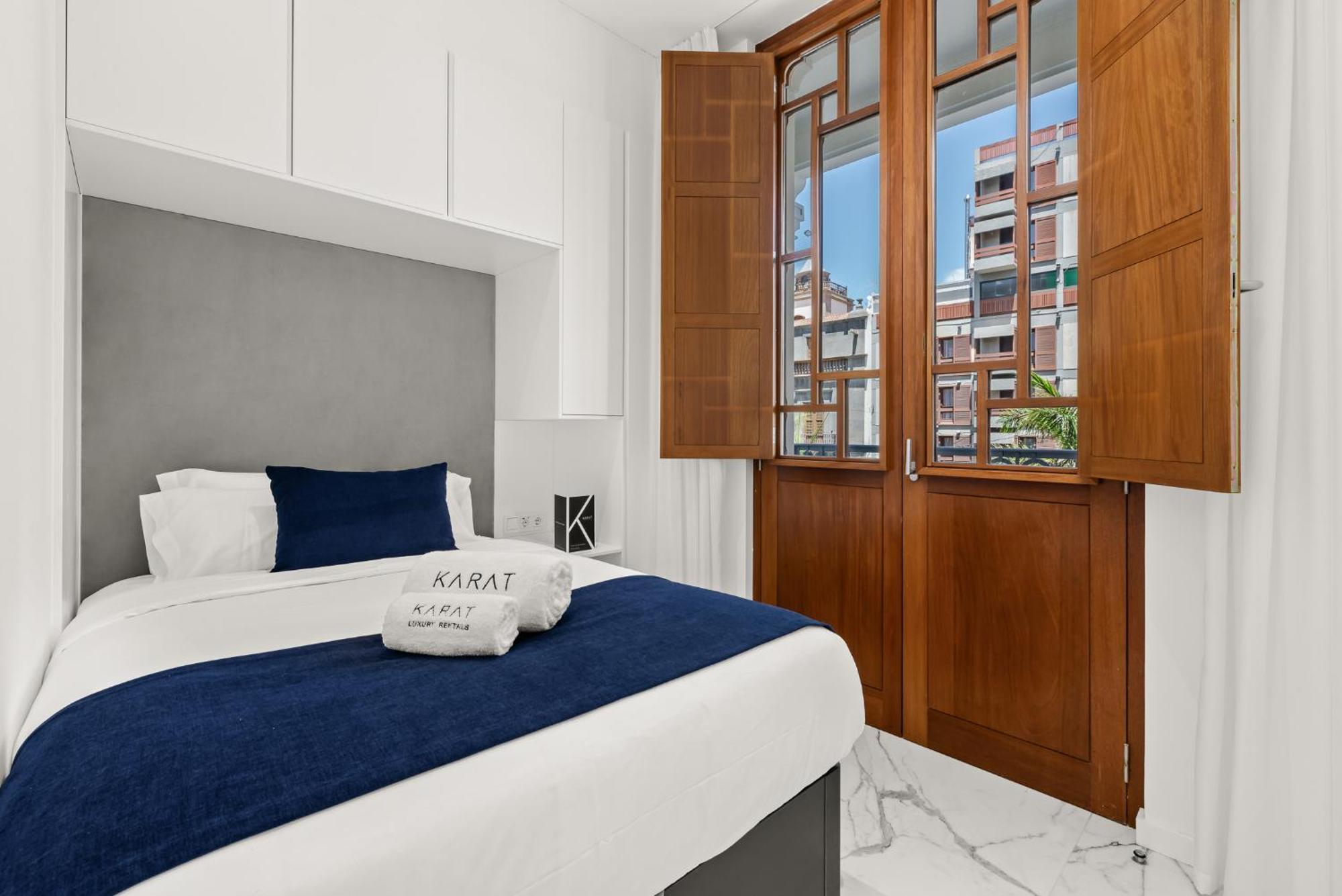 7 Luxury By Karat