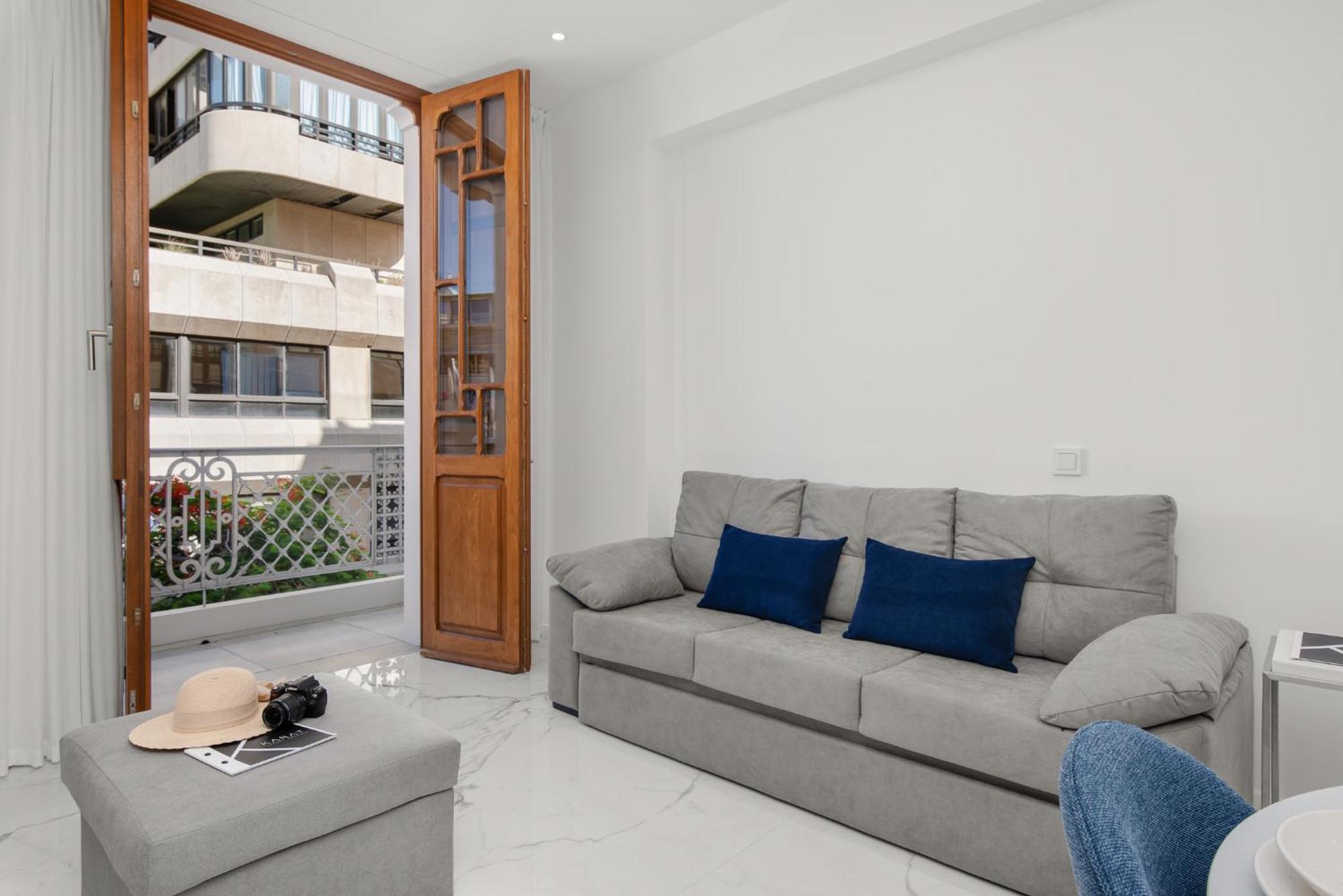 7 Luxury By Karat Apartment