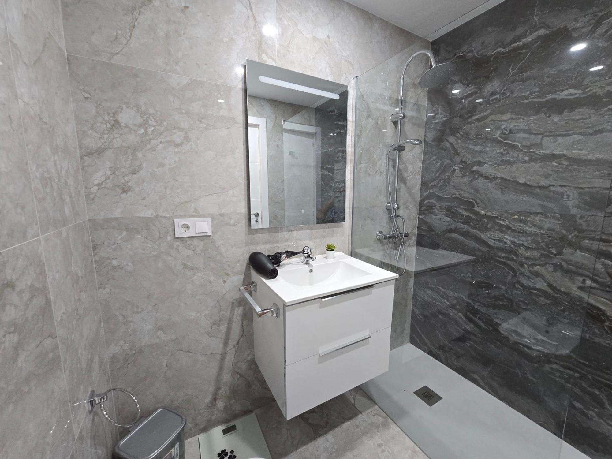 Eden Mit Beheiztem Pool, Luxurioese Ausstattung Mit Marmorboden, Marmorbadezimmer Apartamento