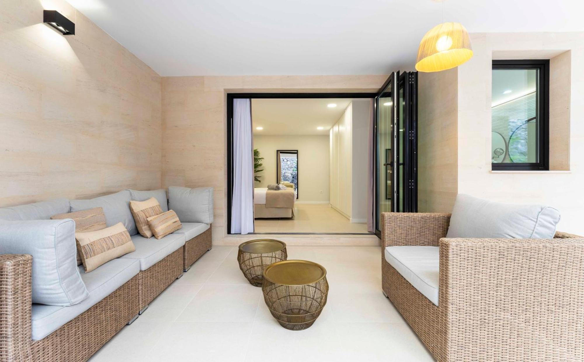 Orion Luxury Ocean View Villa *