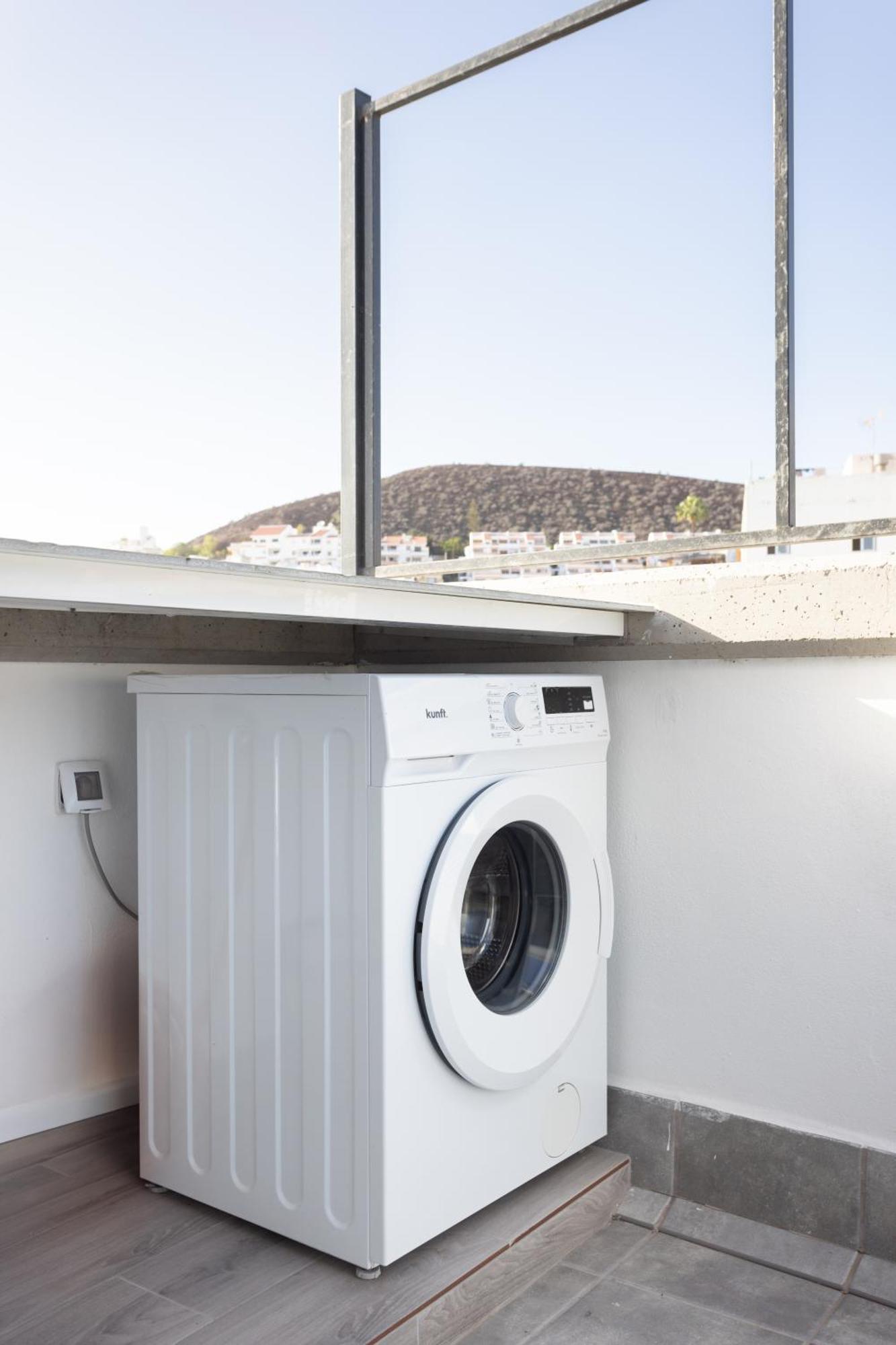 New Center Cristianos Apartment