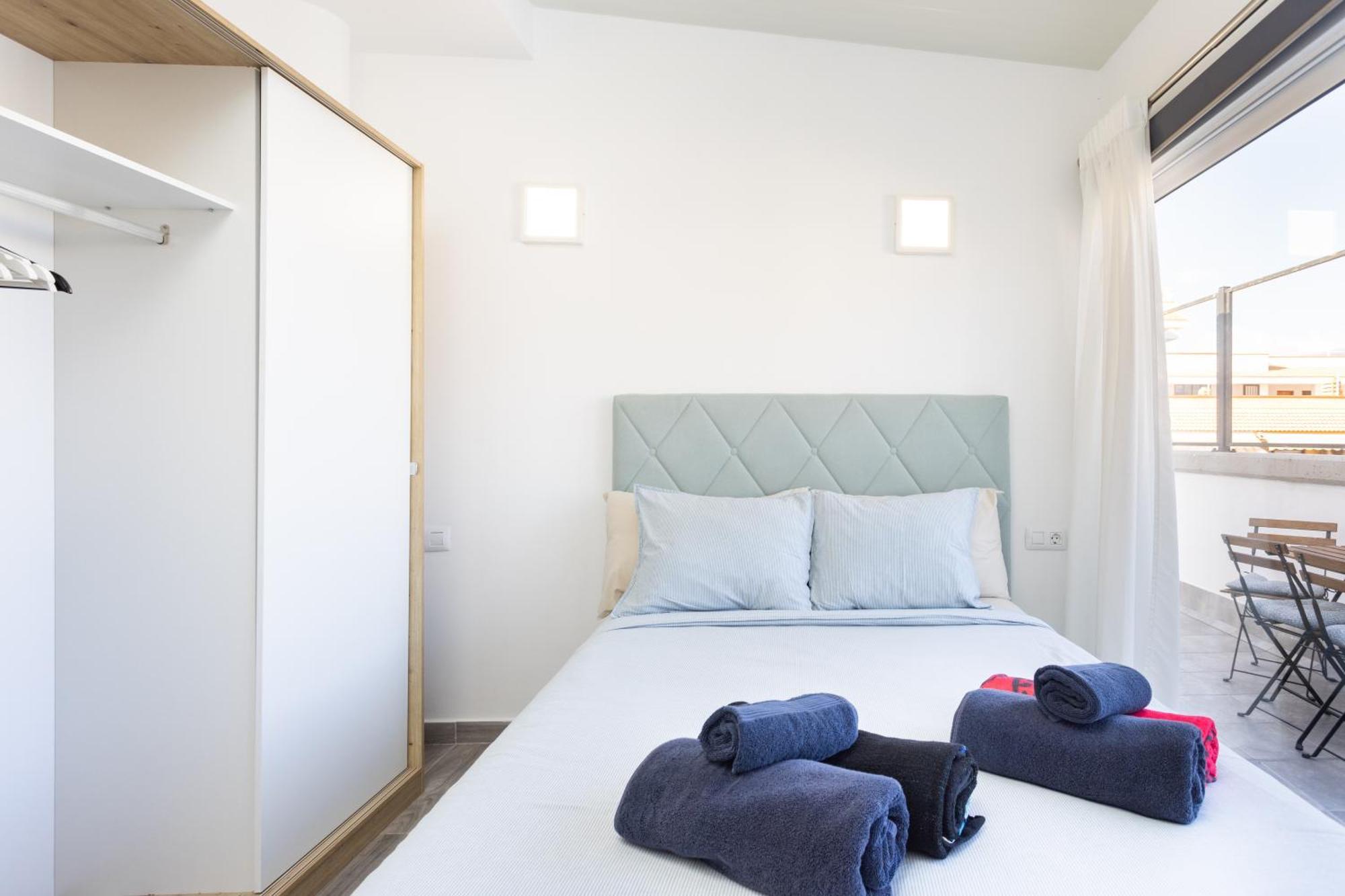 New Center Cristianos Apartment *