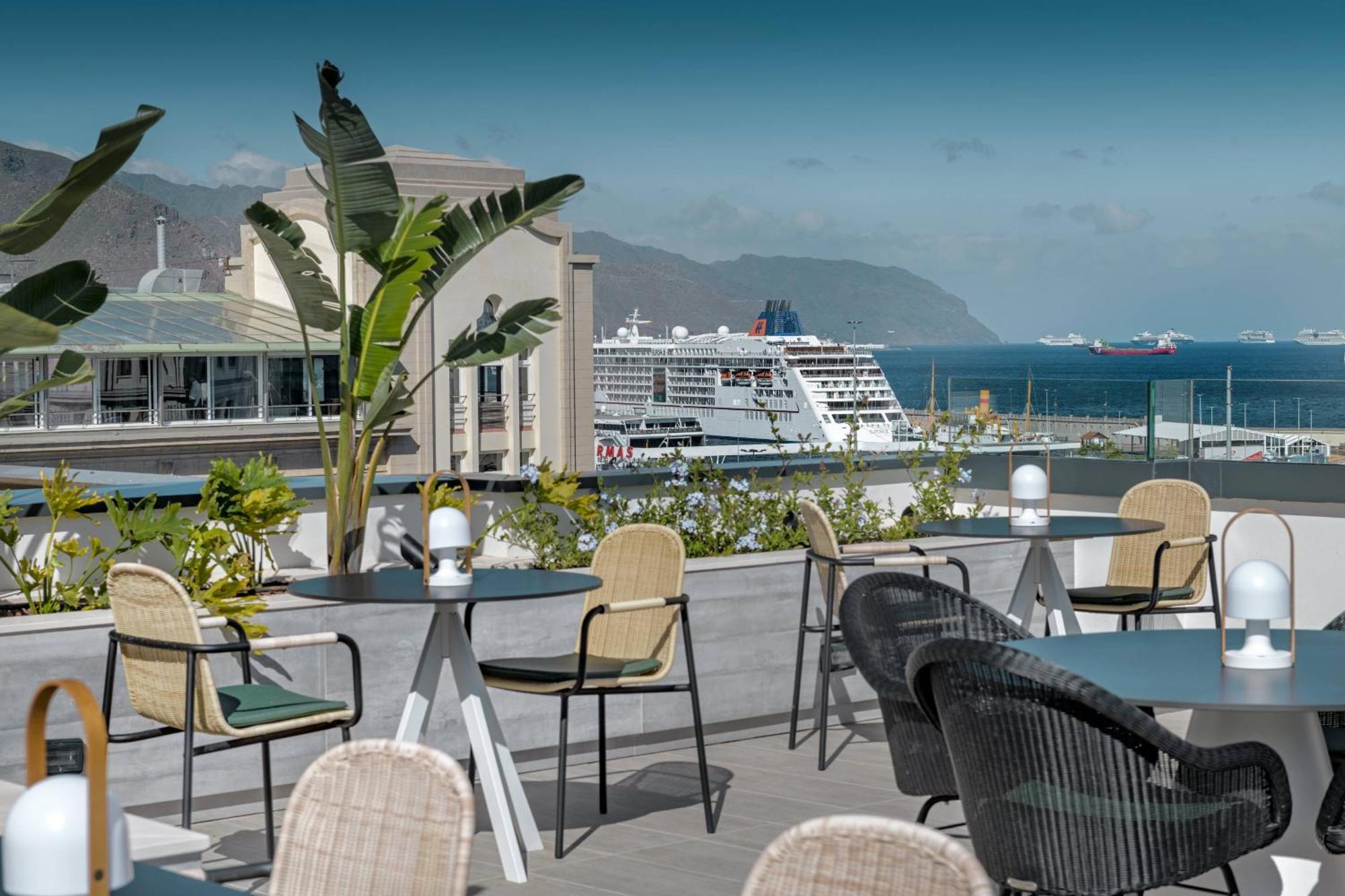 Hotel Ac By Marriott Tenerife 4*