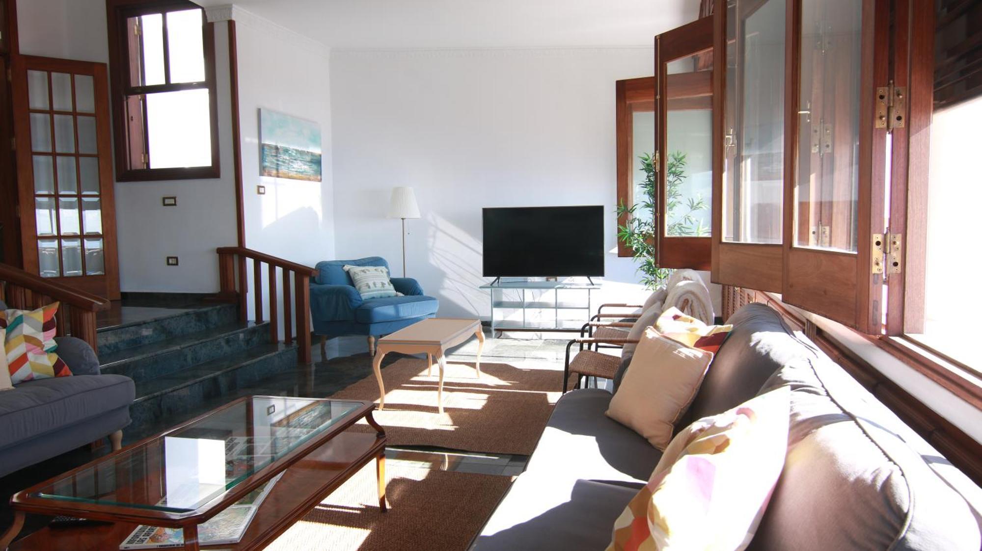 Villa Gonzalez Sea Views Bed & Breakfast Radazul