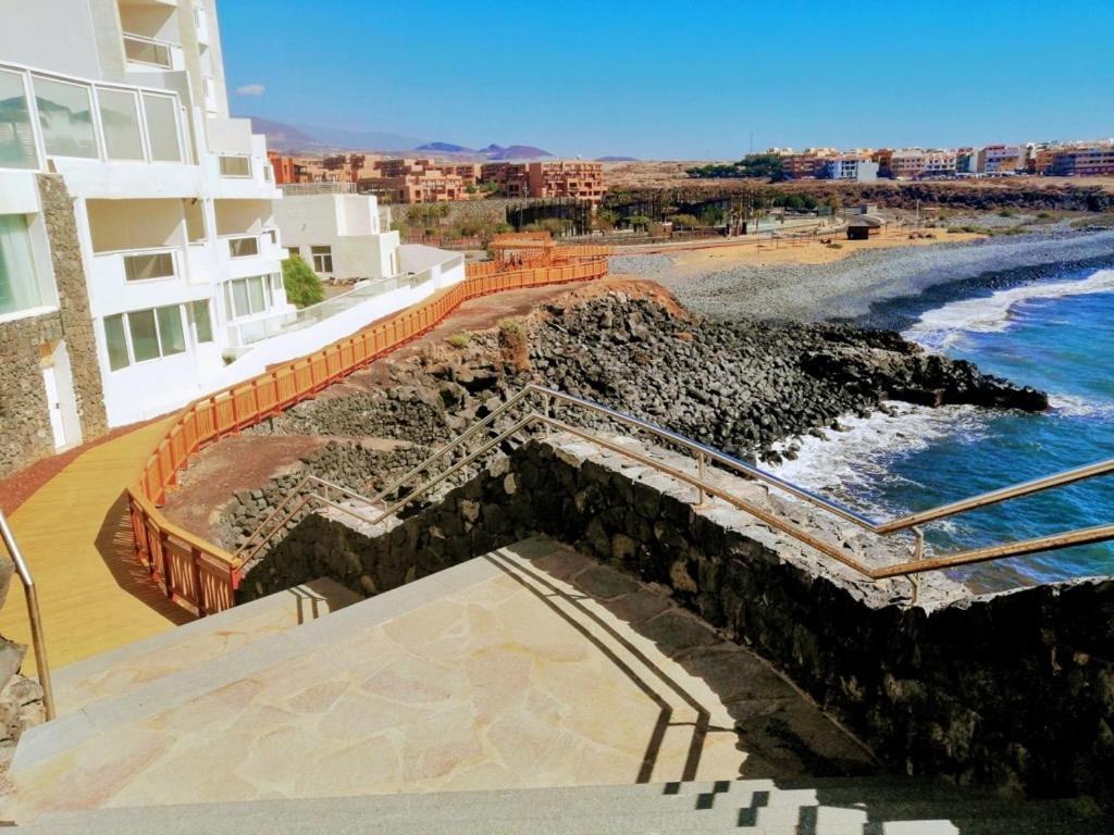 Surf Harbour Los Abrigos
