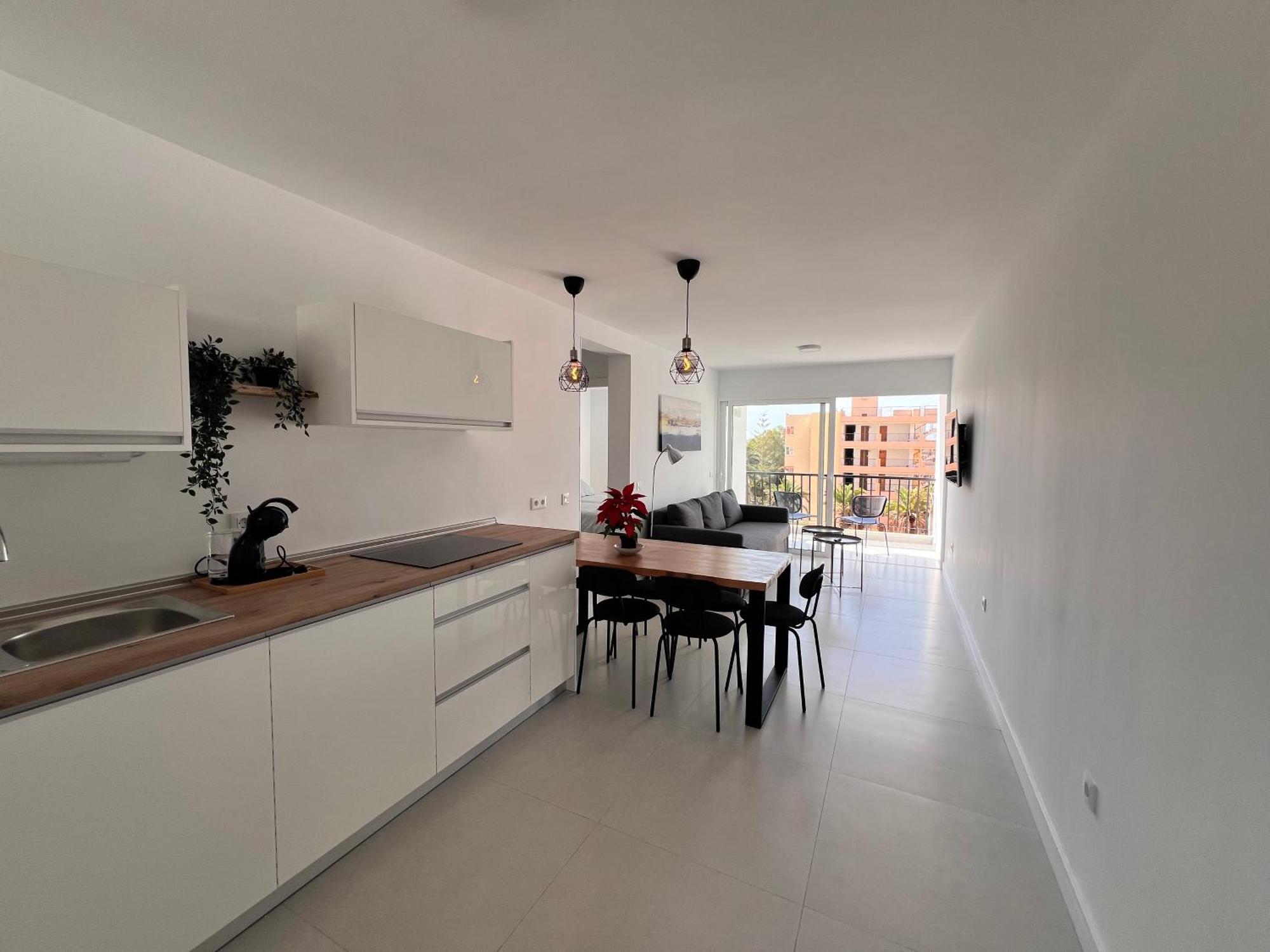 Seaview Modern In Downtown *