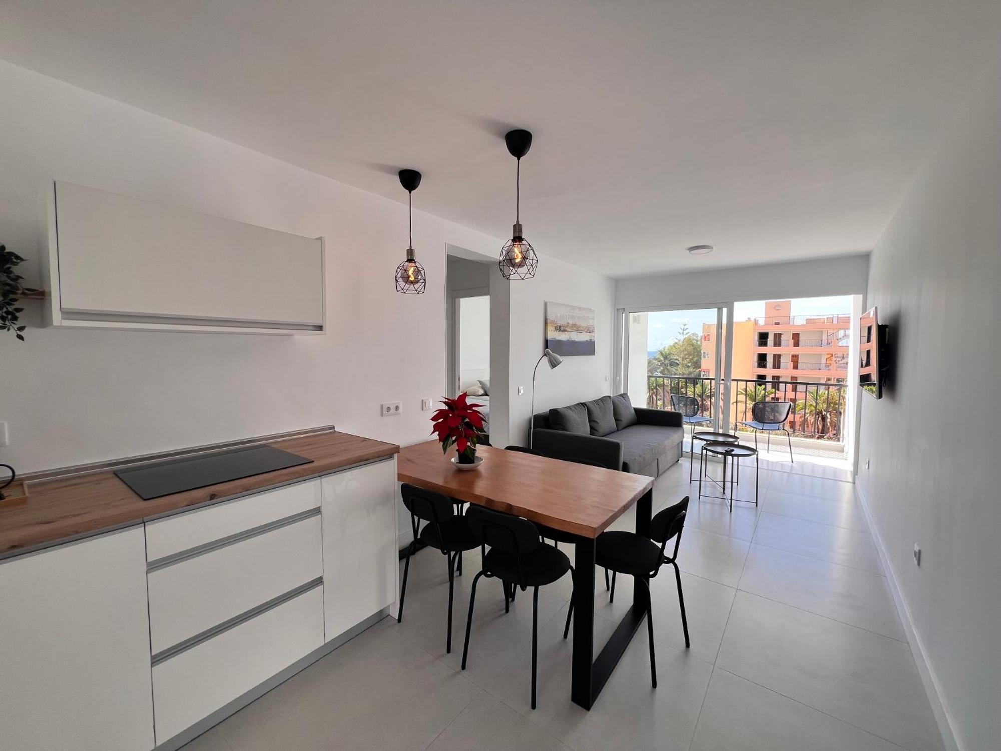 Seaview Modern In Downtown * Los Cristianos (Tenerife)