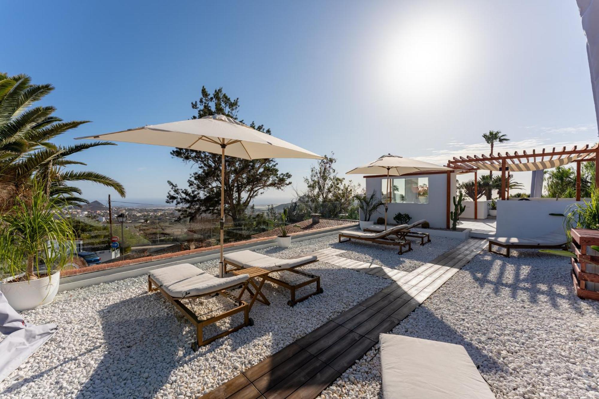With Stunning Views And A Solarium In Arona * Arona (Tenerife)