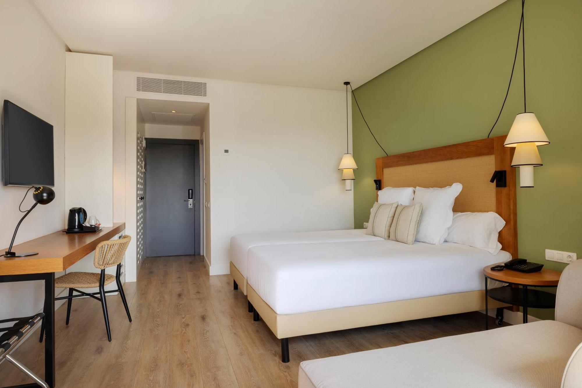 Hotel Aluasoul - New Opening (adults Only) Costa Adeje (Tenerife)