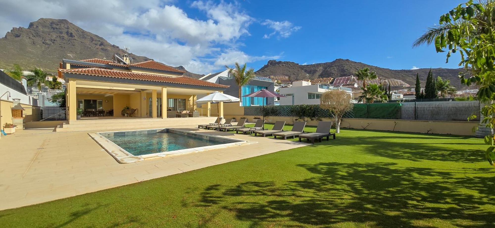Villa 5 Bedrooms Costa Adeje *