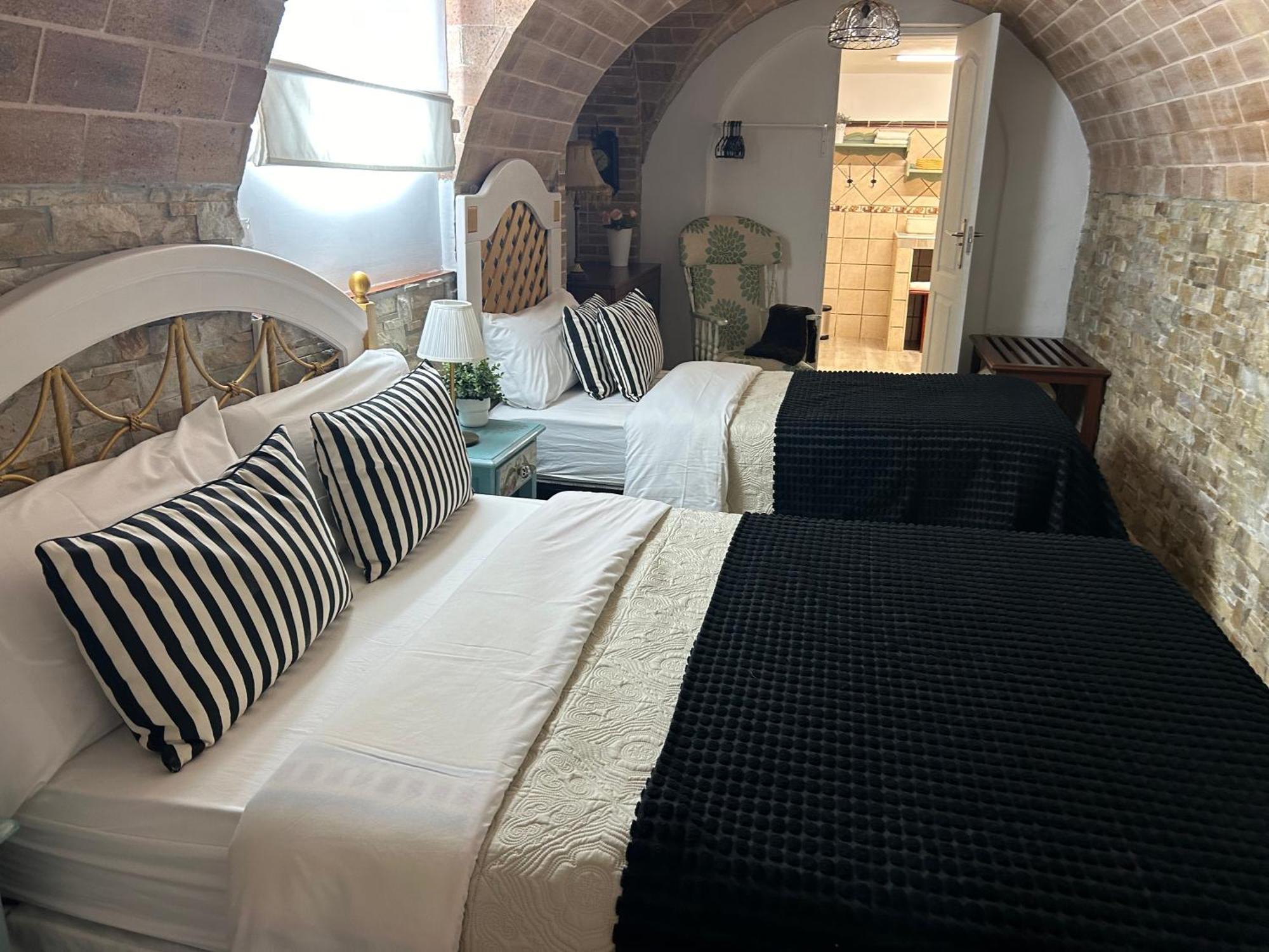 Casa Lazaro,