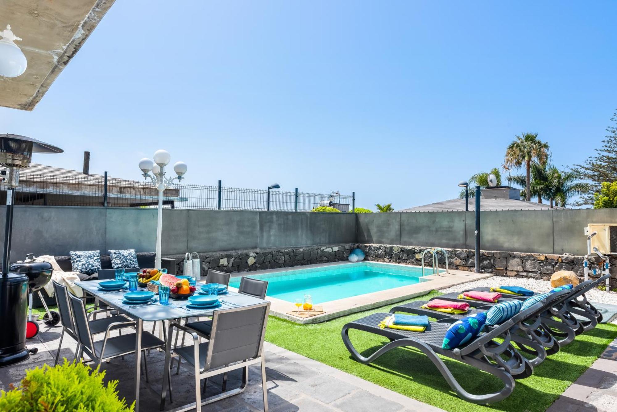 Hébergement de vacances Sara De Lujo Piscina Privada Climatizada