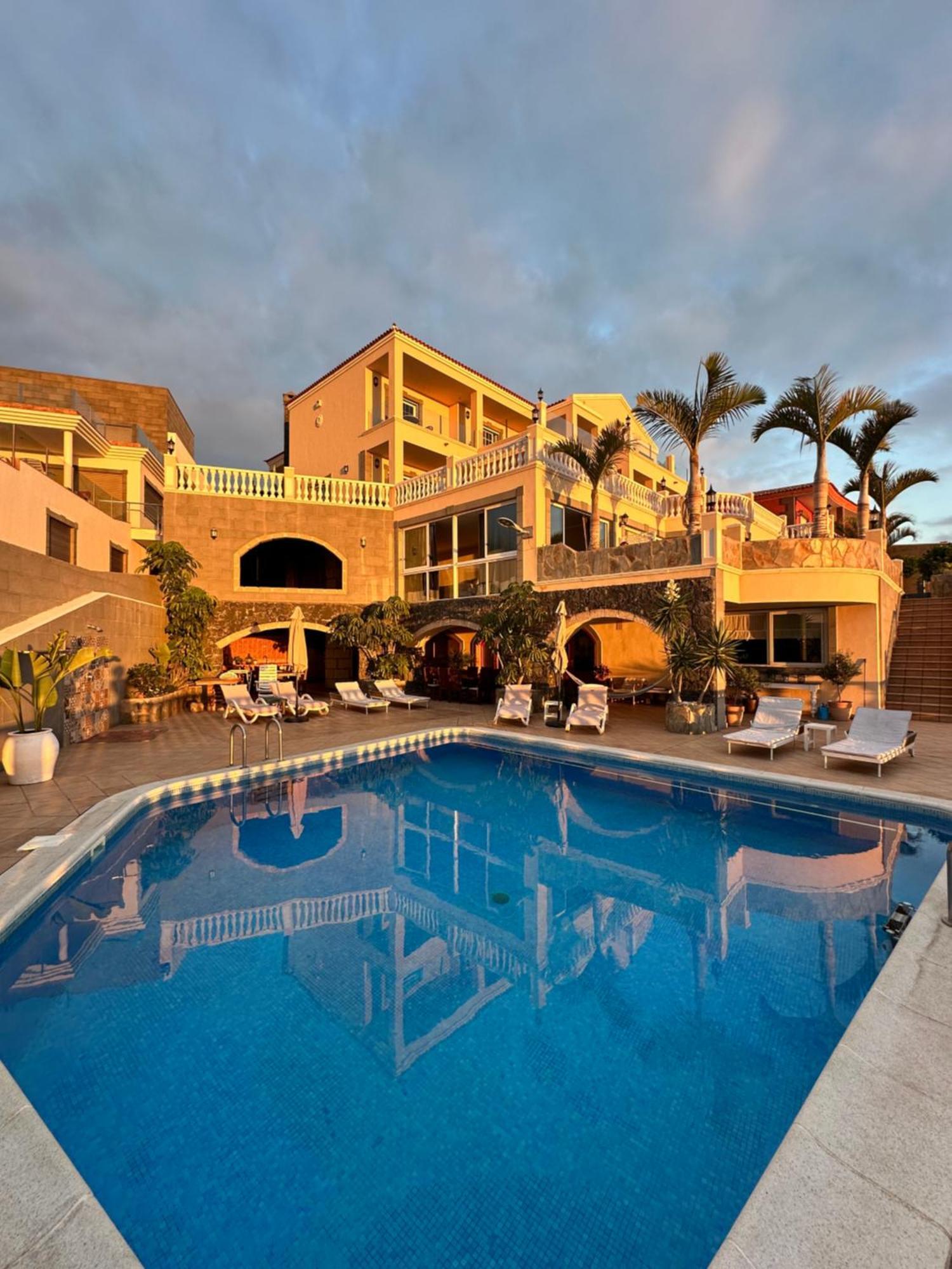 Boutique Leicht & Friends Aparthotel *