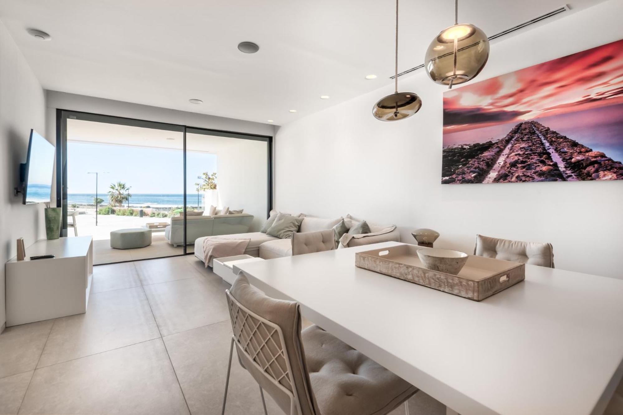 Infinity 0-8 Luxe Sea View 2b * Palm-mar
