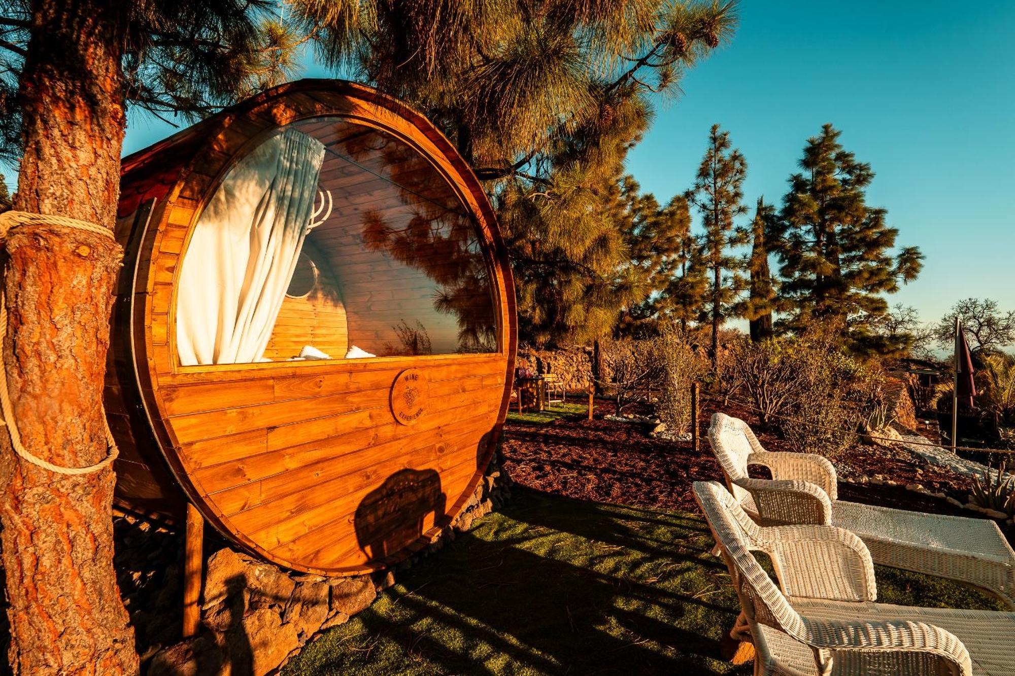 Rural La Correa Del Almendro & Bubble Experience - Adults Only Country house