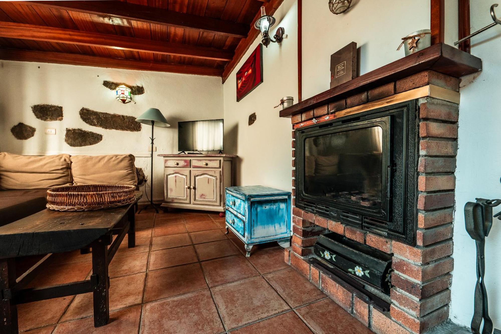 Rural La Correa Del Almendro & Bubble Experience - Adults Only Country house Arona (Tenerife)
