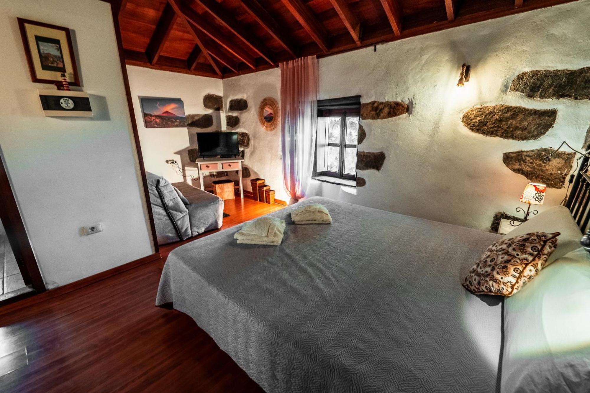 Rural La Correa Del Almendro & Bubble Experience - Adults Only
