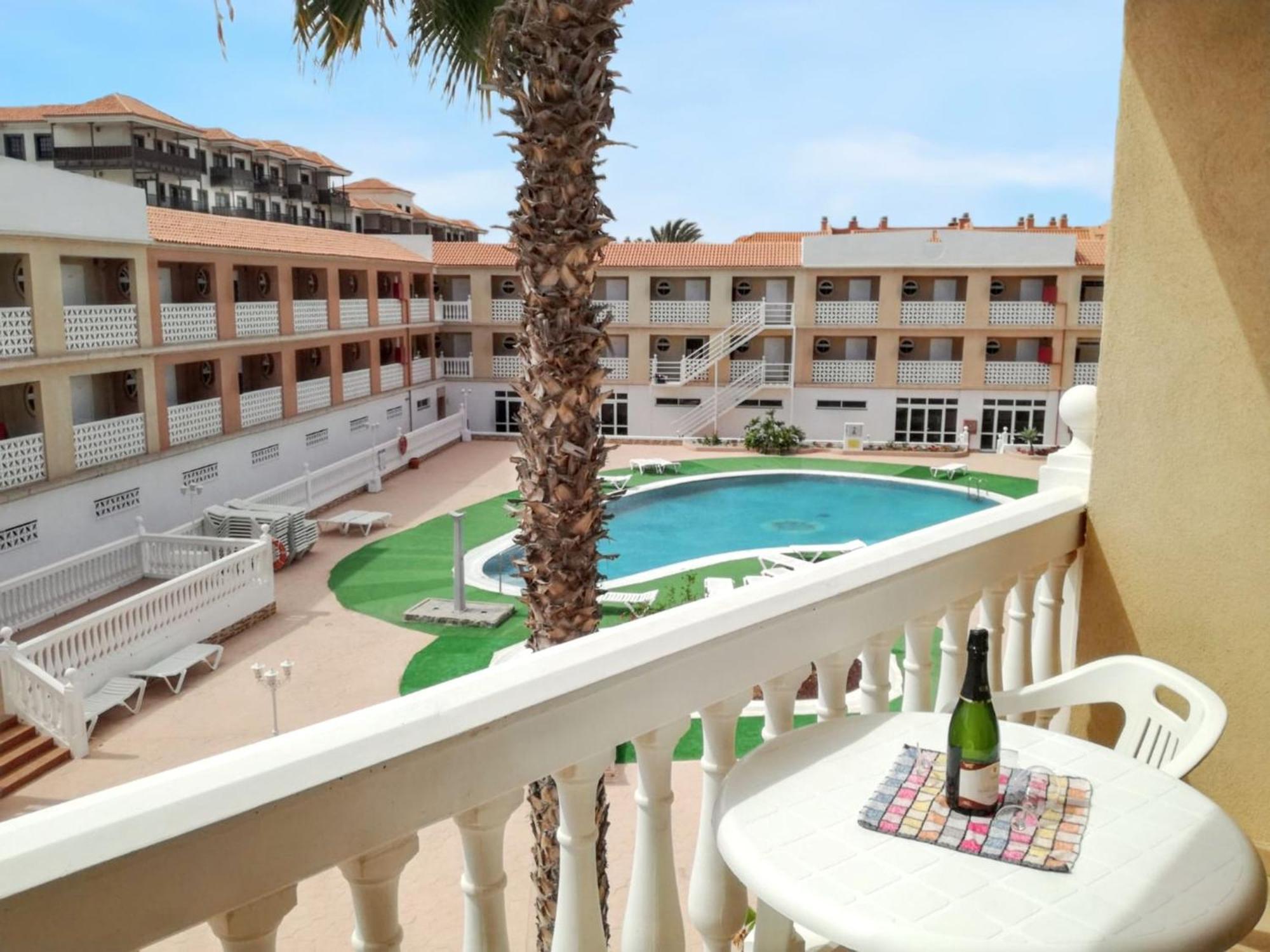 Charming In 45 M² Near Pool