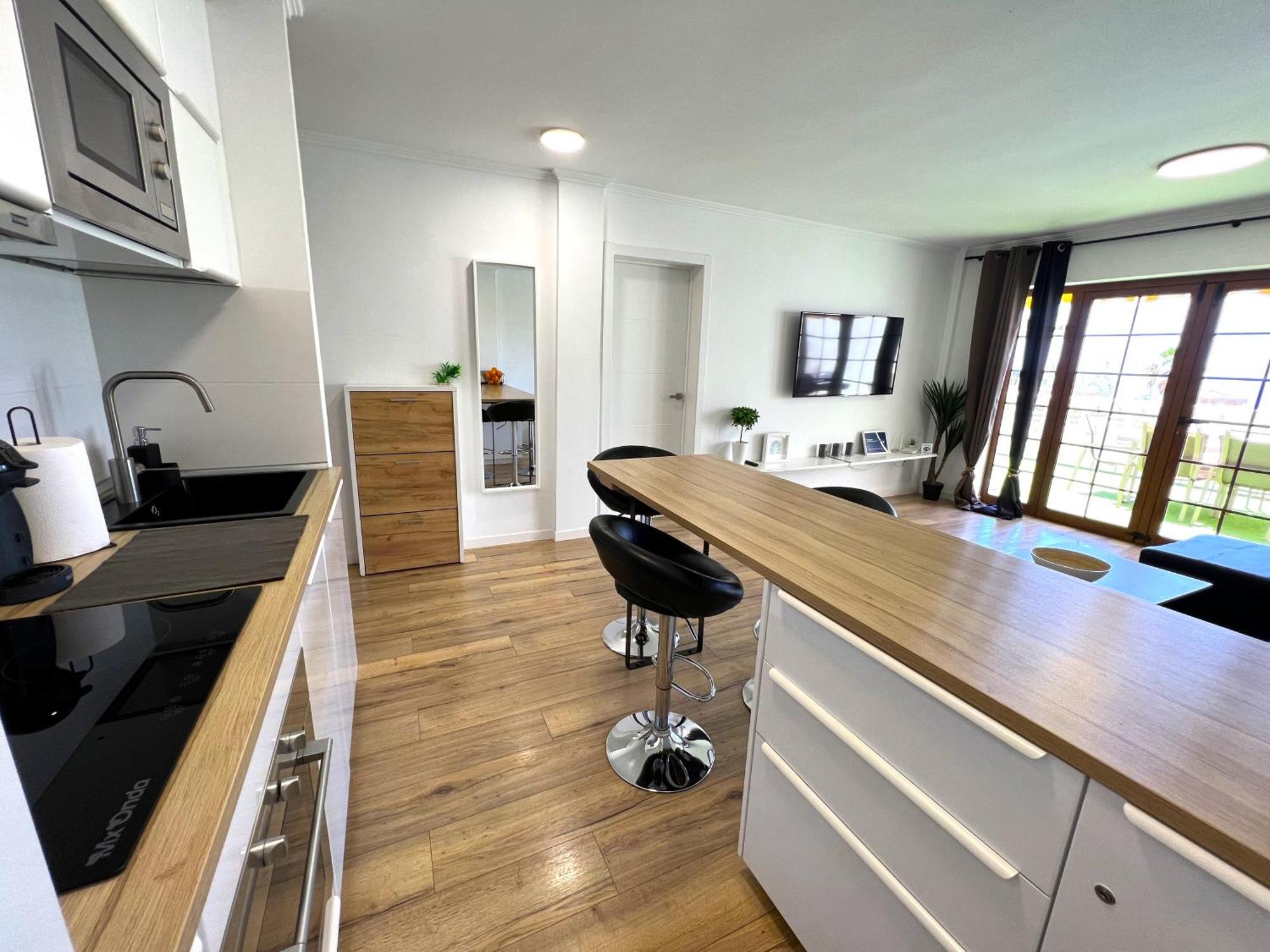Paulmarie Ocean View Apartment *
