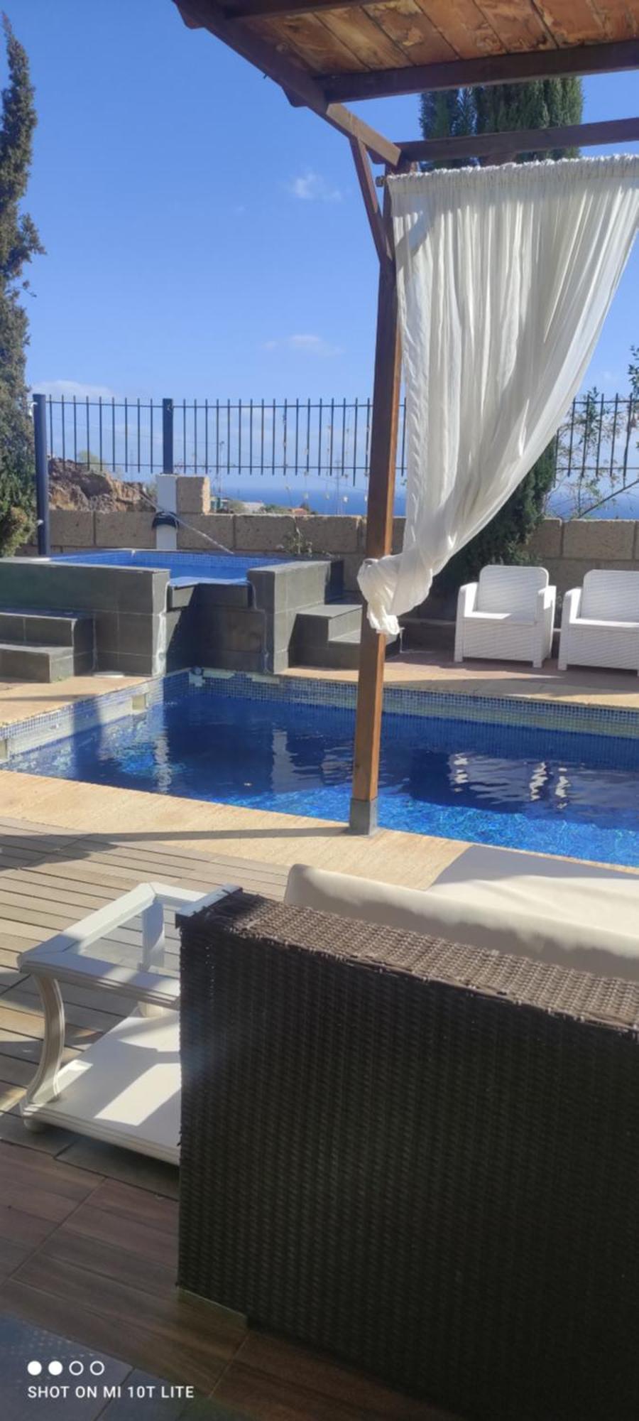 Luxury Sea Views Heated Pool Private Jacuzzi Wifi Bbq Parking Tennis Court *