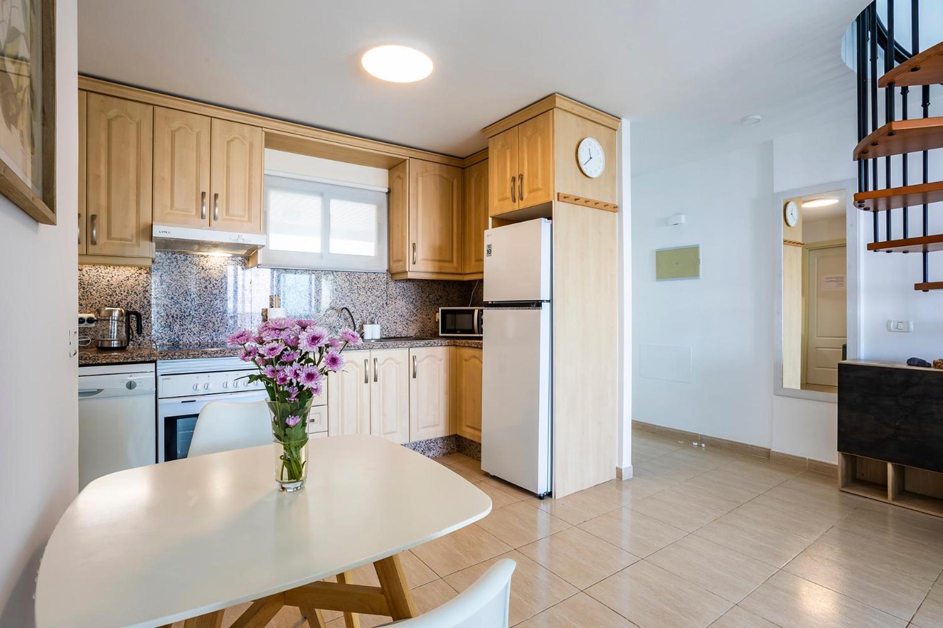 Casa Doble - Penthouse, Pool, Priv Parking, Fibre Net, Spacious Terrace *