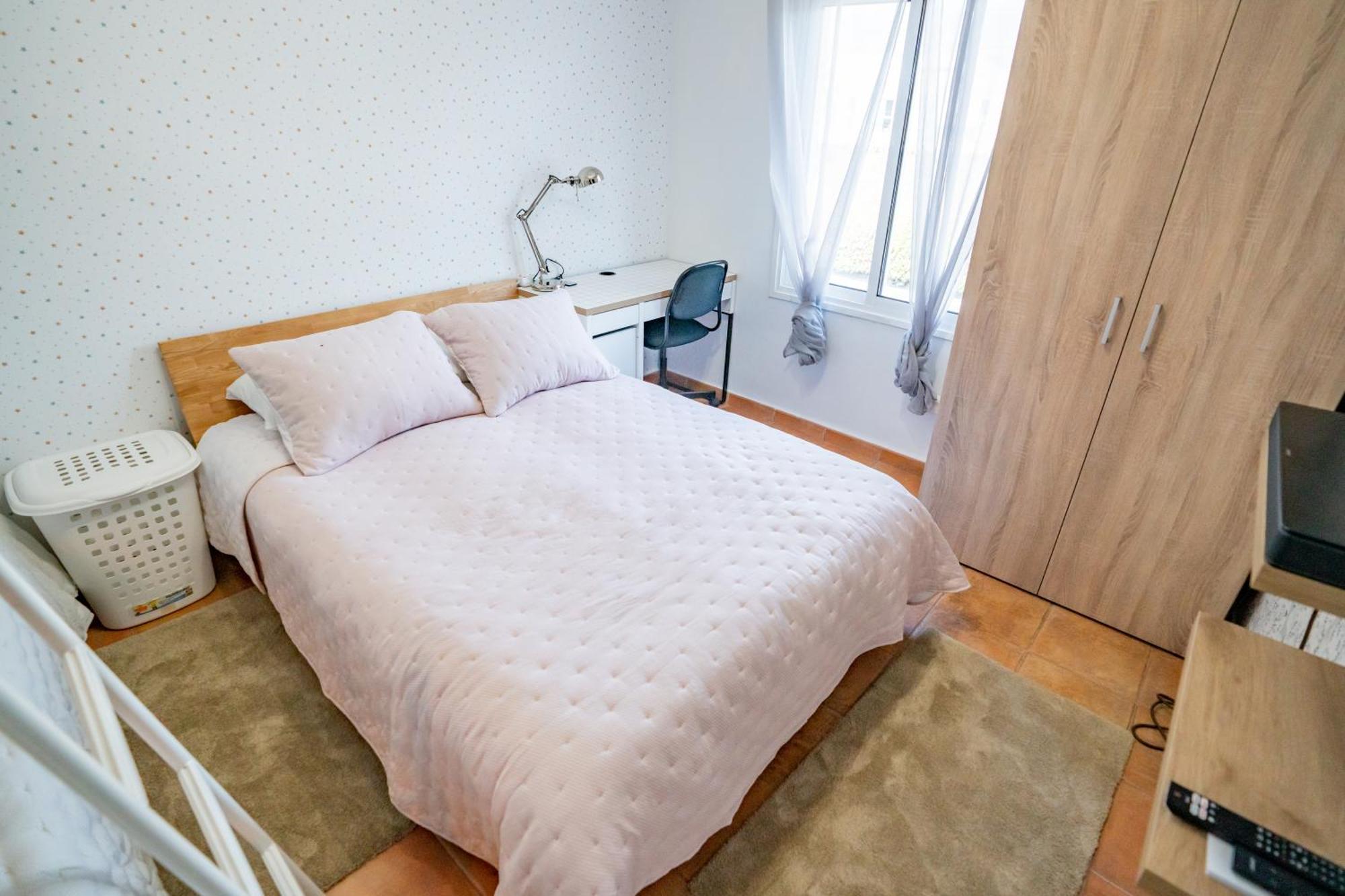 Casa Julio - Complete Coastal Retreat - Entire - 3 Min Walk From The Ocean - Shared Entrance With Host