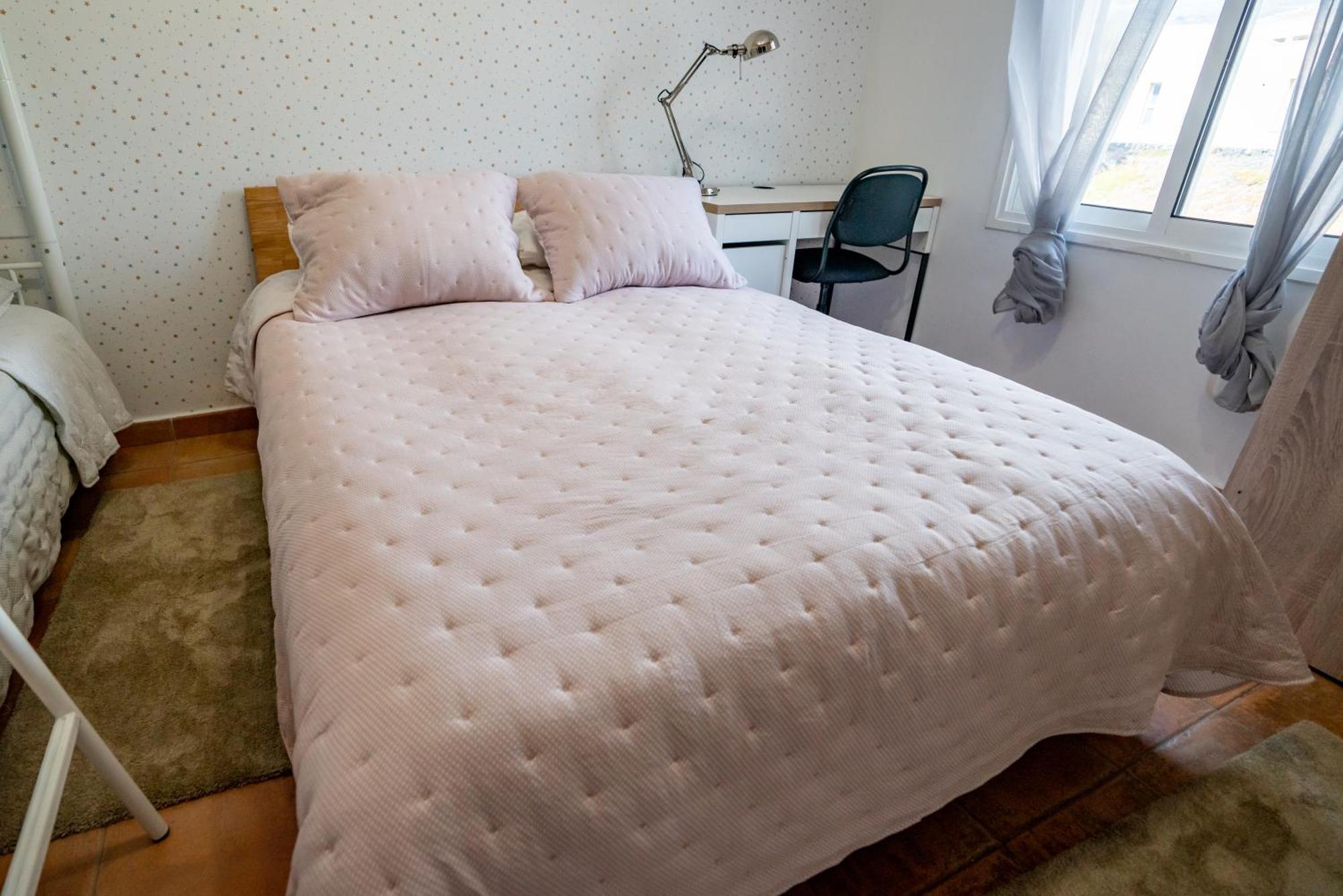Maison d'hôtes Casa Julio - Complete Coastal Retreat - Entire - 3 Min Walk From The Ocean - Shared Entrance With Host *