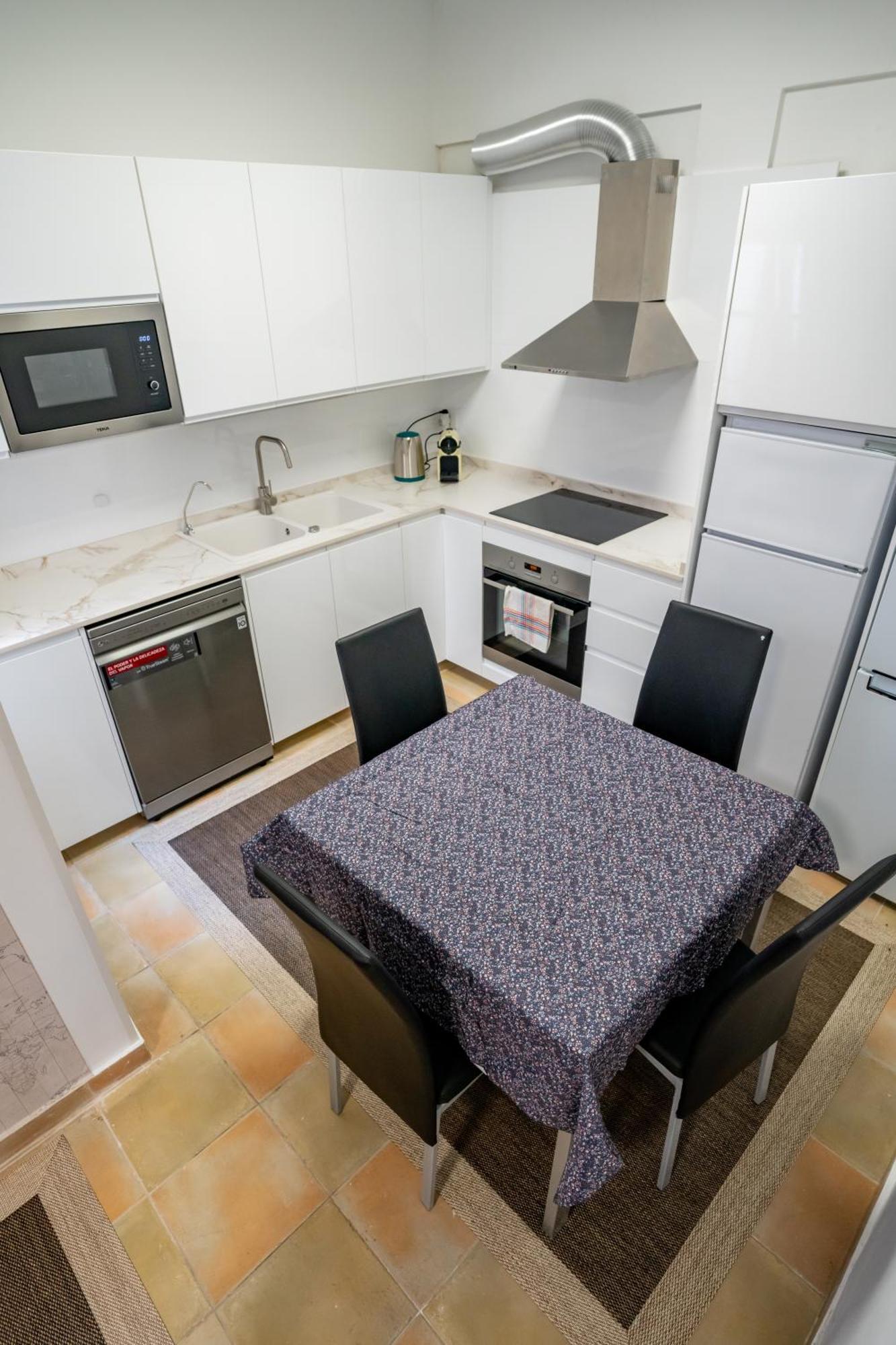 Casa Julio - Complete Coastal Retreat - Entire - 3 Min Walk From The Ocean - Shared Entrance With Host Maison d'hôtes Alcalá la Real
