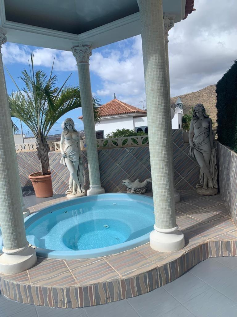 Costa Adeje Villa