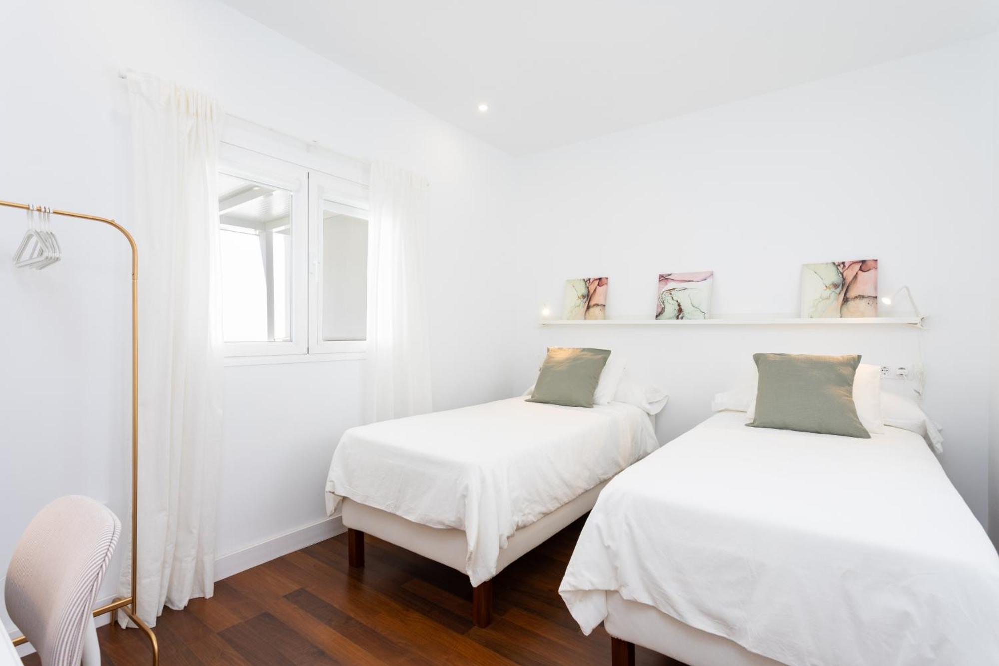 Home2book Stylish With Terrace In Cruz