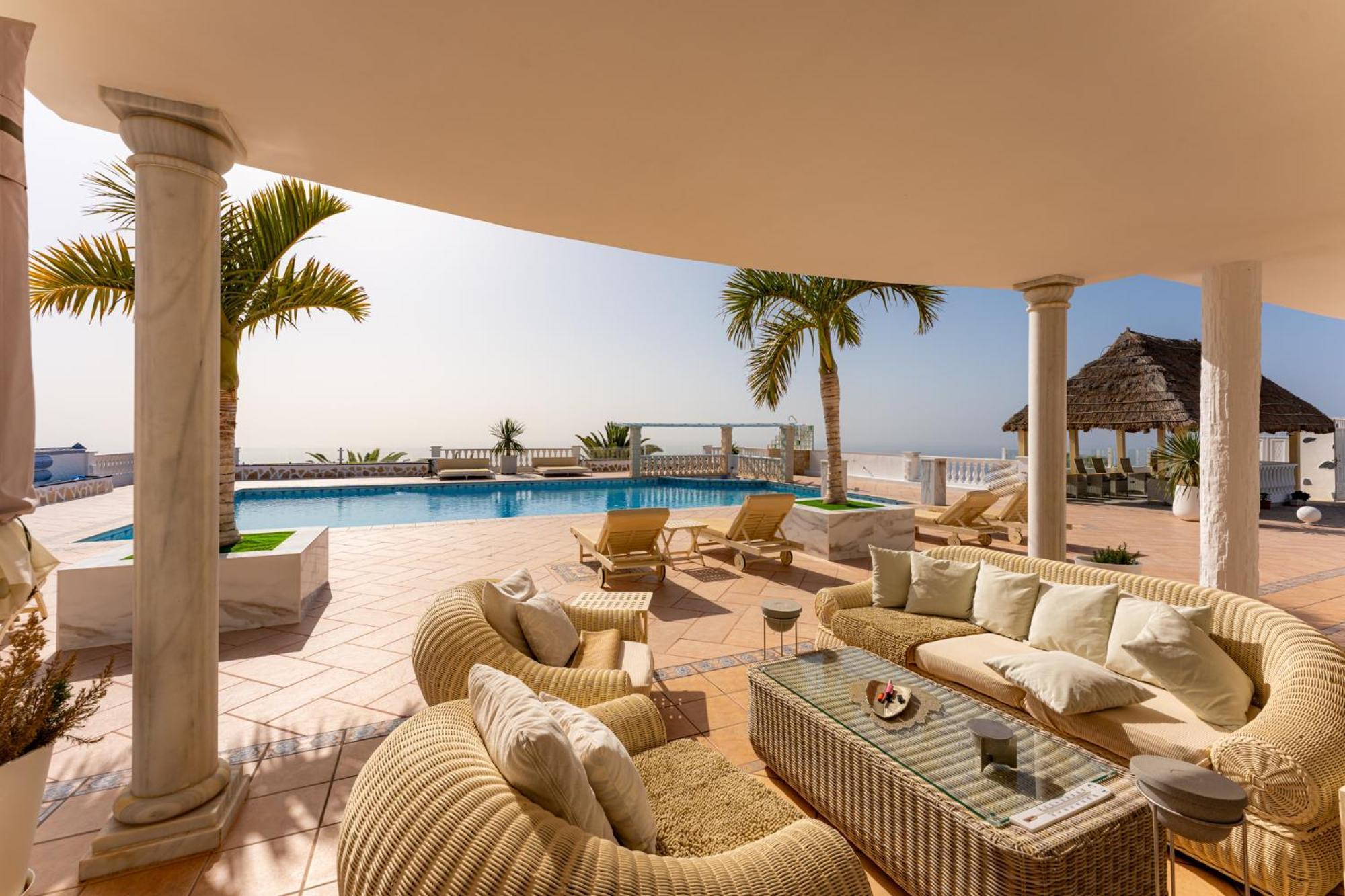 Private Luxury With Jacuzzi, Beach Bar, Pool *