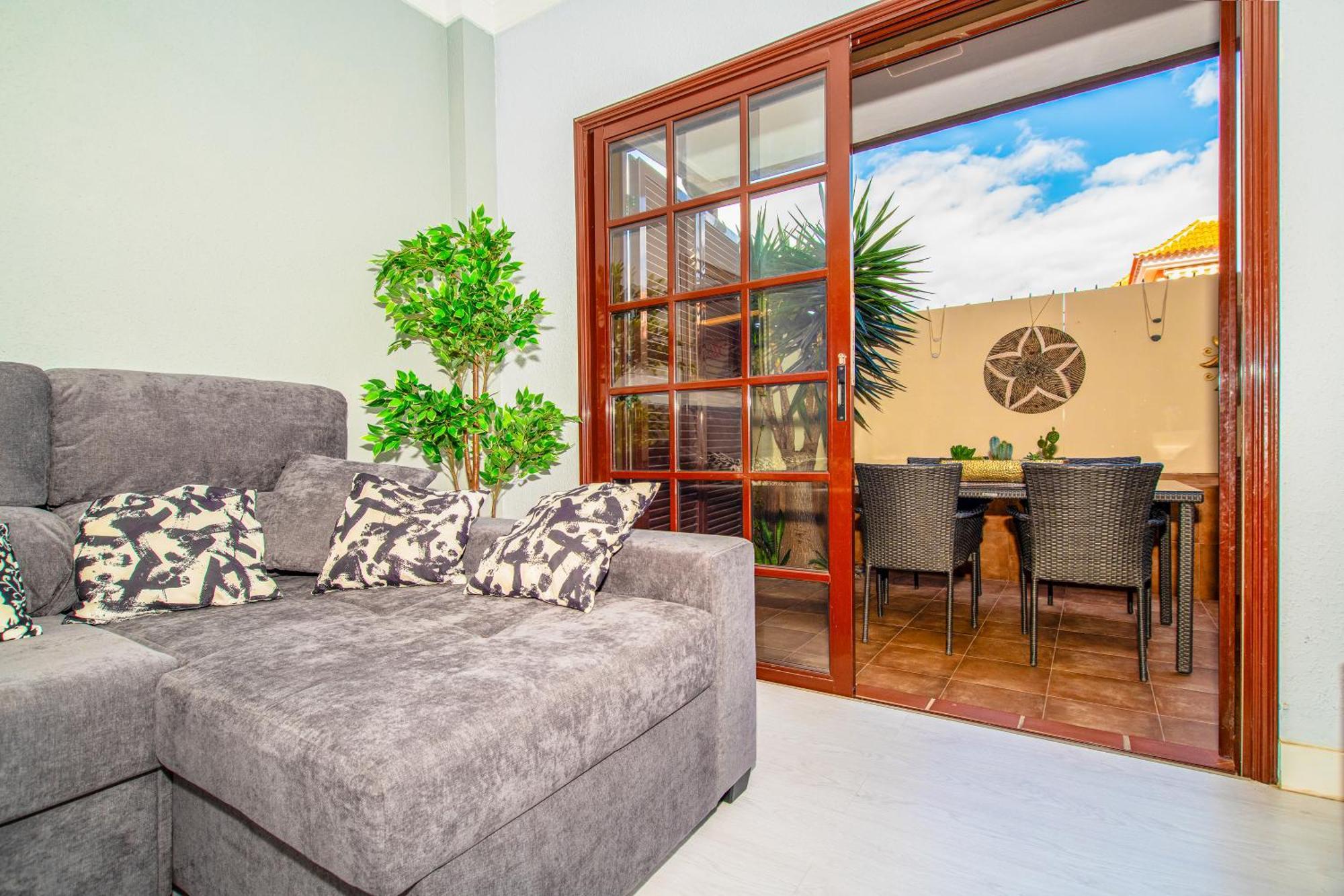 Modern 1bd With A Patio And Pool, Balcon Del Mar, B52