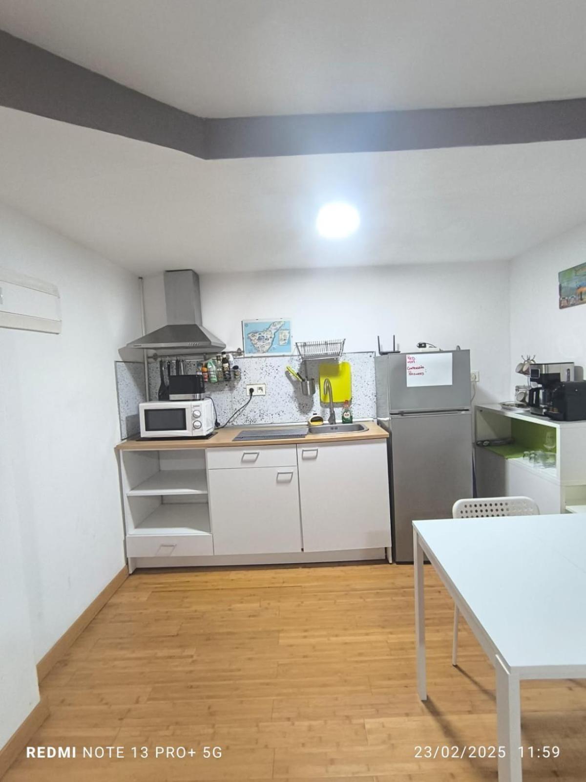 Loft Cruz, Acoran