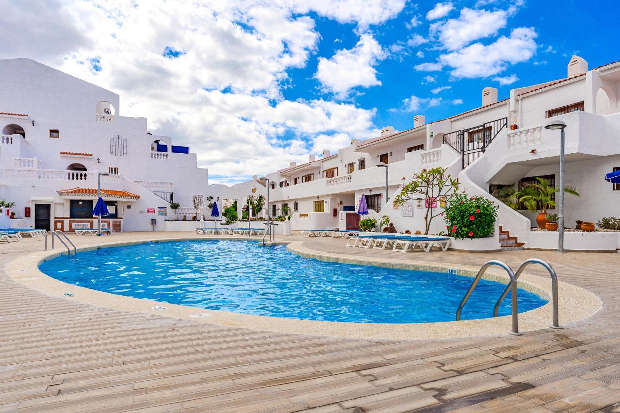 Cristianos With Large Terrace & Heated Pool * Los Cristianos (Tenerife)