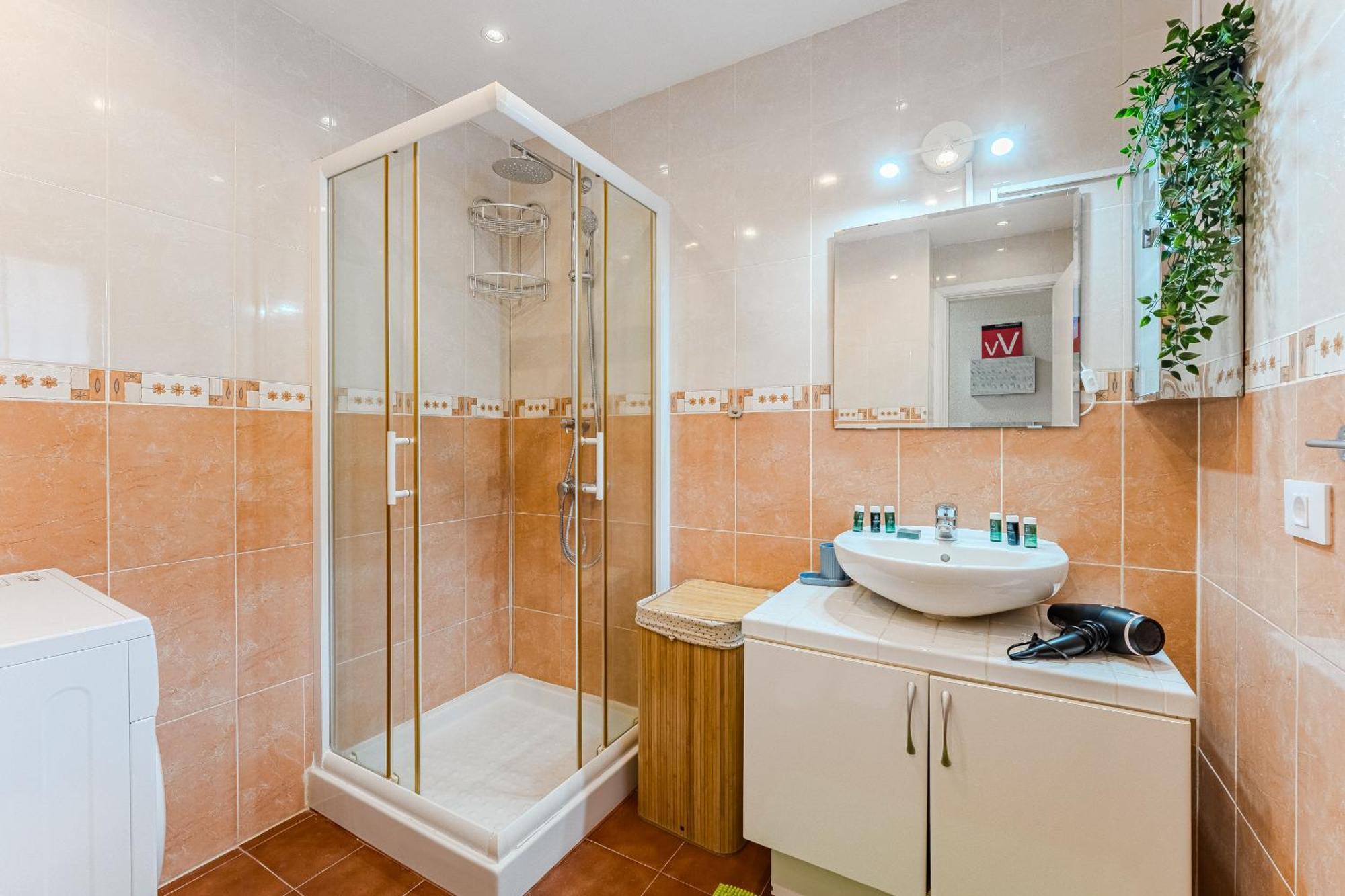 Cristianos With Large Terrace & Heated Pool Apartment
