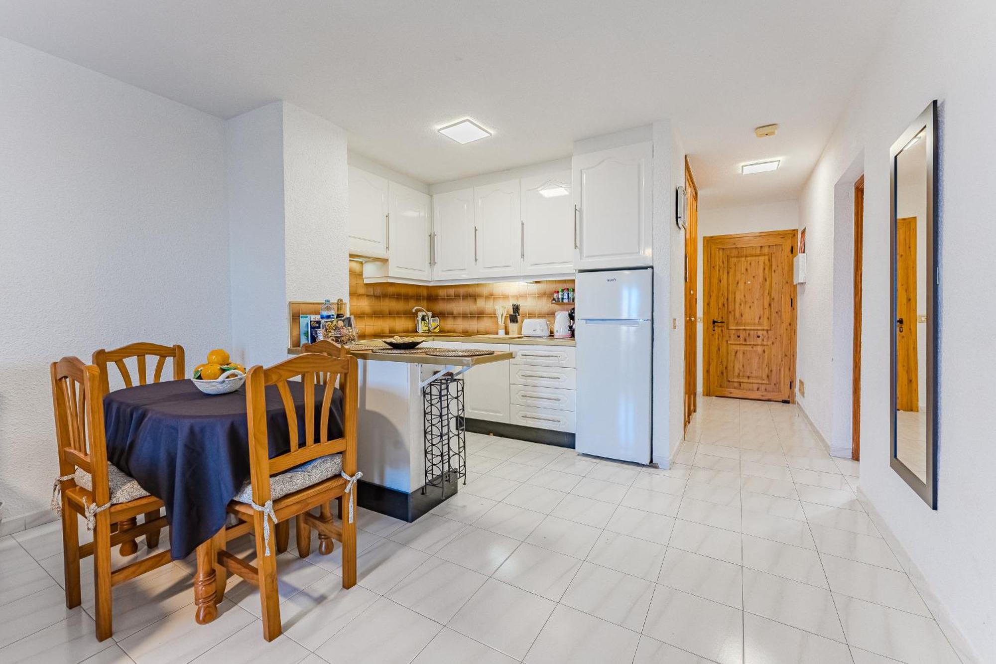 Cristianos With Large Terrace & Heated Pool Apartment Los Cristianos (Tenerife)