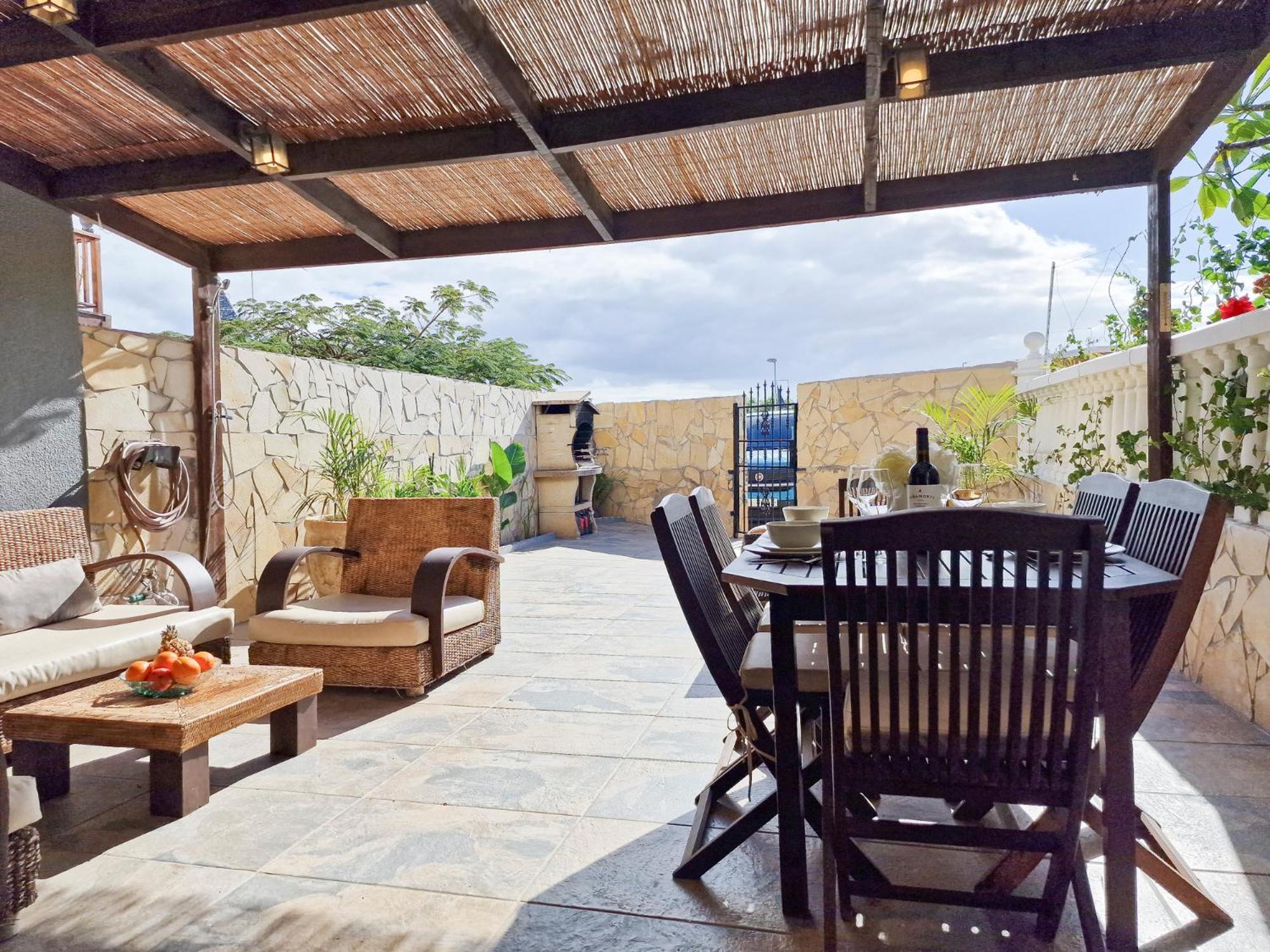 Holiday home Medano4you Montana Roja House