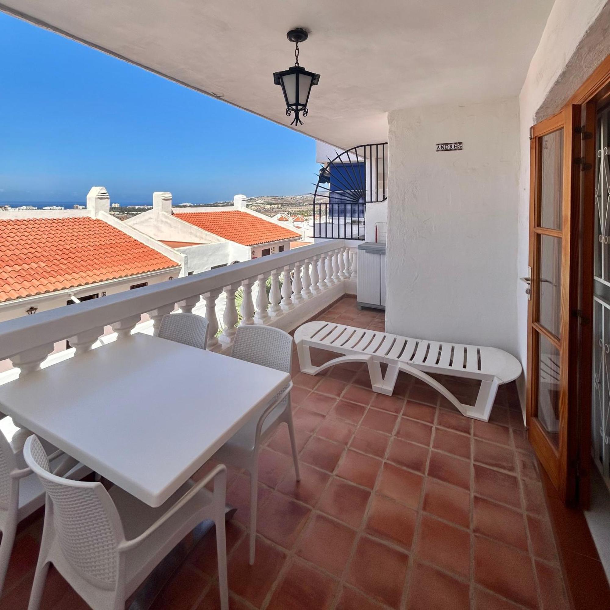 One Bedroom With Sea Views K110 Appartement *