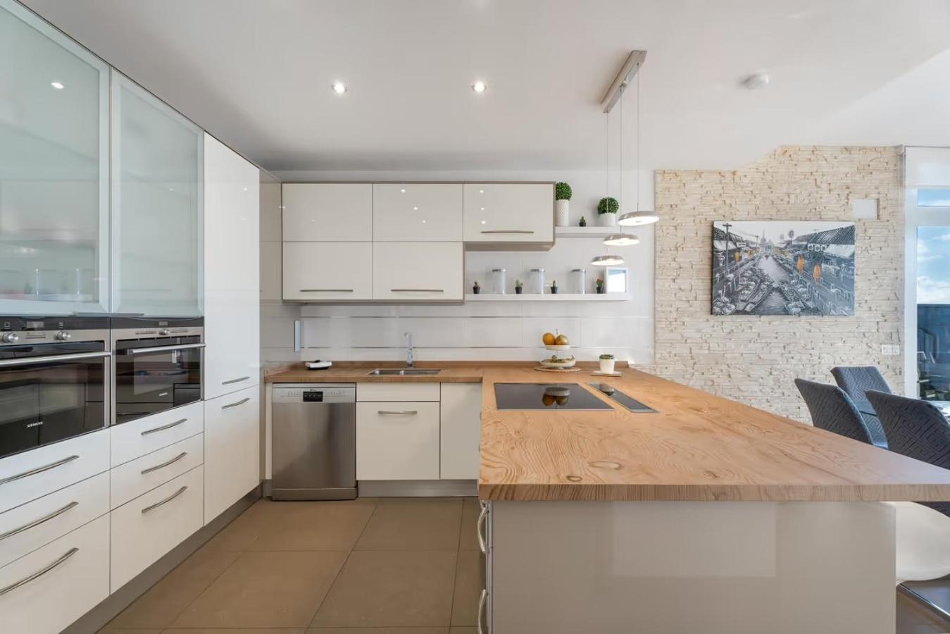 Golden Horizon Con Piscina Privada Climatizada *