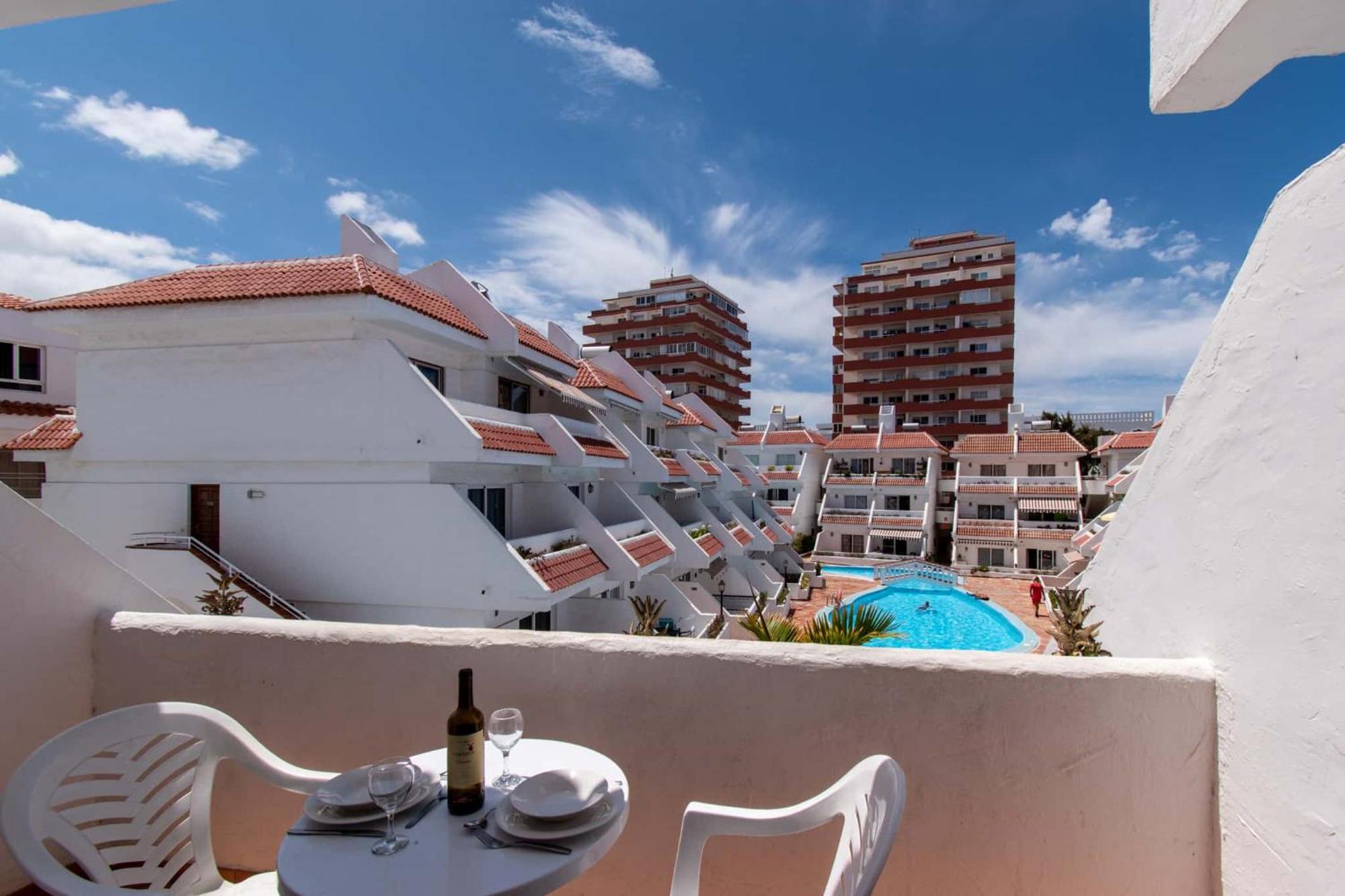 Floritas 24 - One Bed With Pool View * Arona (Tenerife)