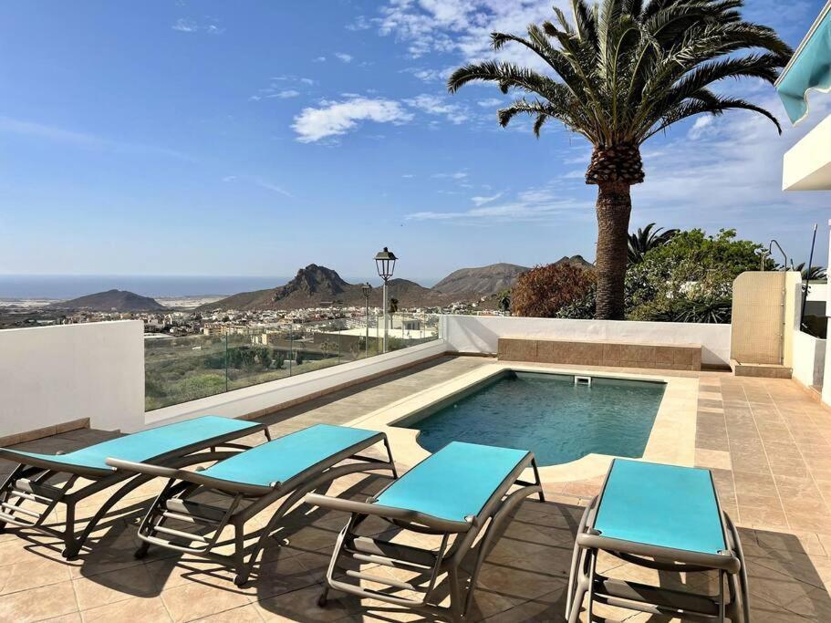 Evelyn Villa La Florida (Tenerife)