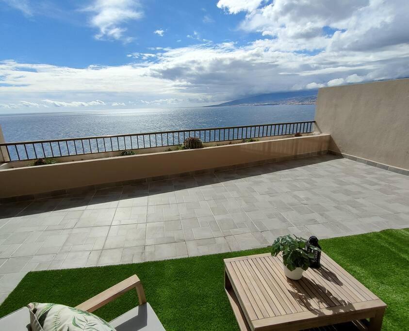 Ocean View With Terrace Apartamento Radazul