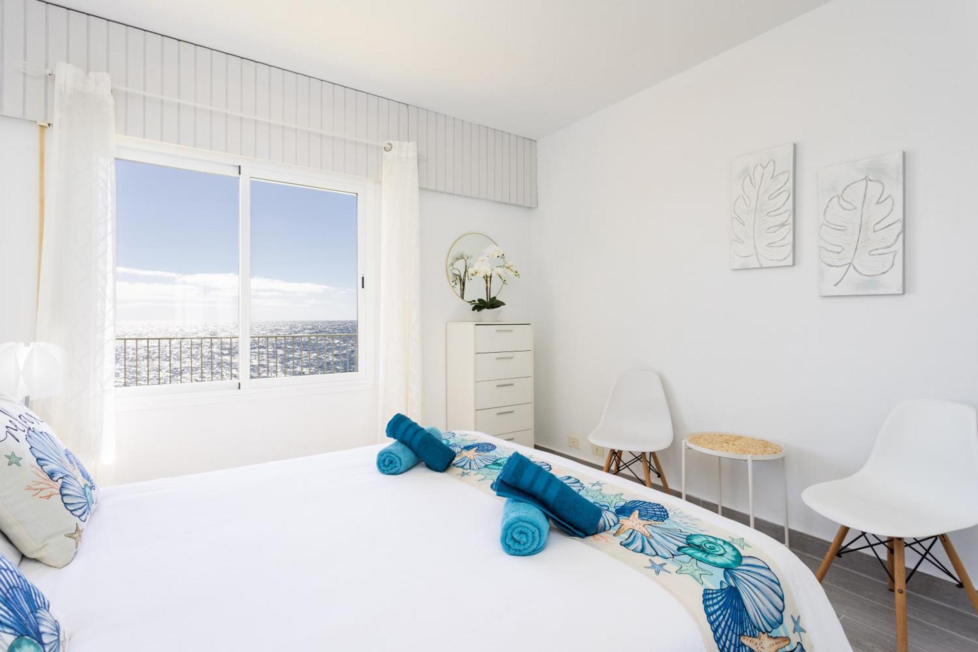Hébergement de vacances Coastal Dream With Heated Pool El Escobonal